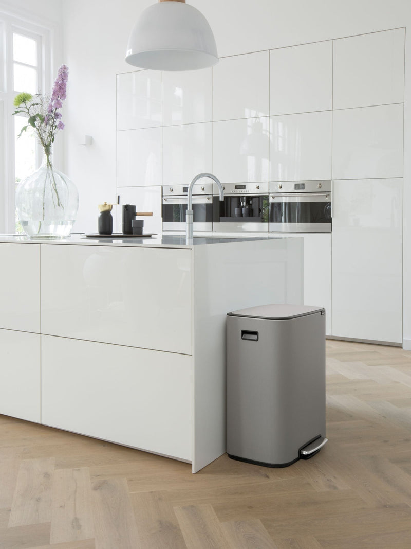 Brabantia Mineral Concrete Grey Pedal Bin 30L - British product