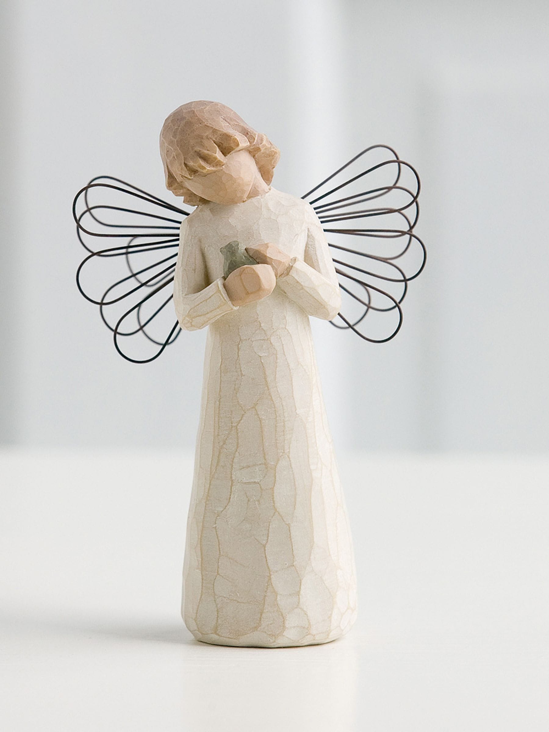 Willow Tree Cream Angel of Healing figurine 13cm, imported from the UK