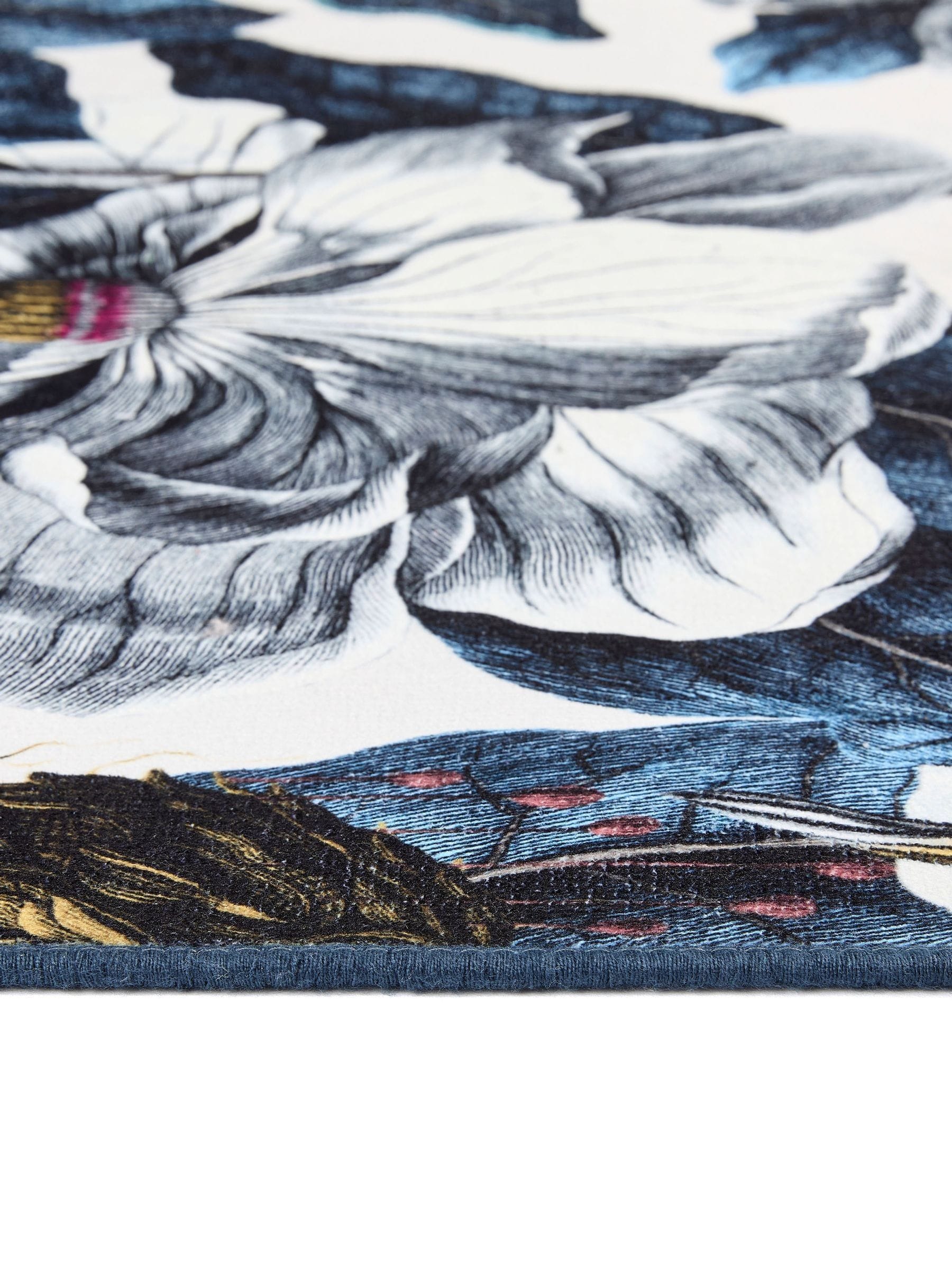 Hug Rug Navy Magnolia garden rug, UK version