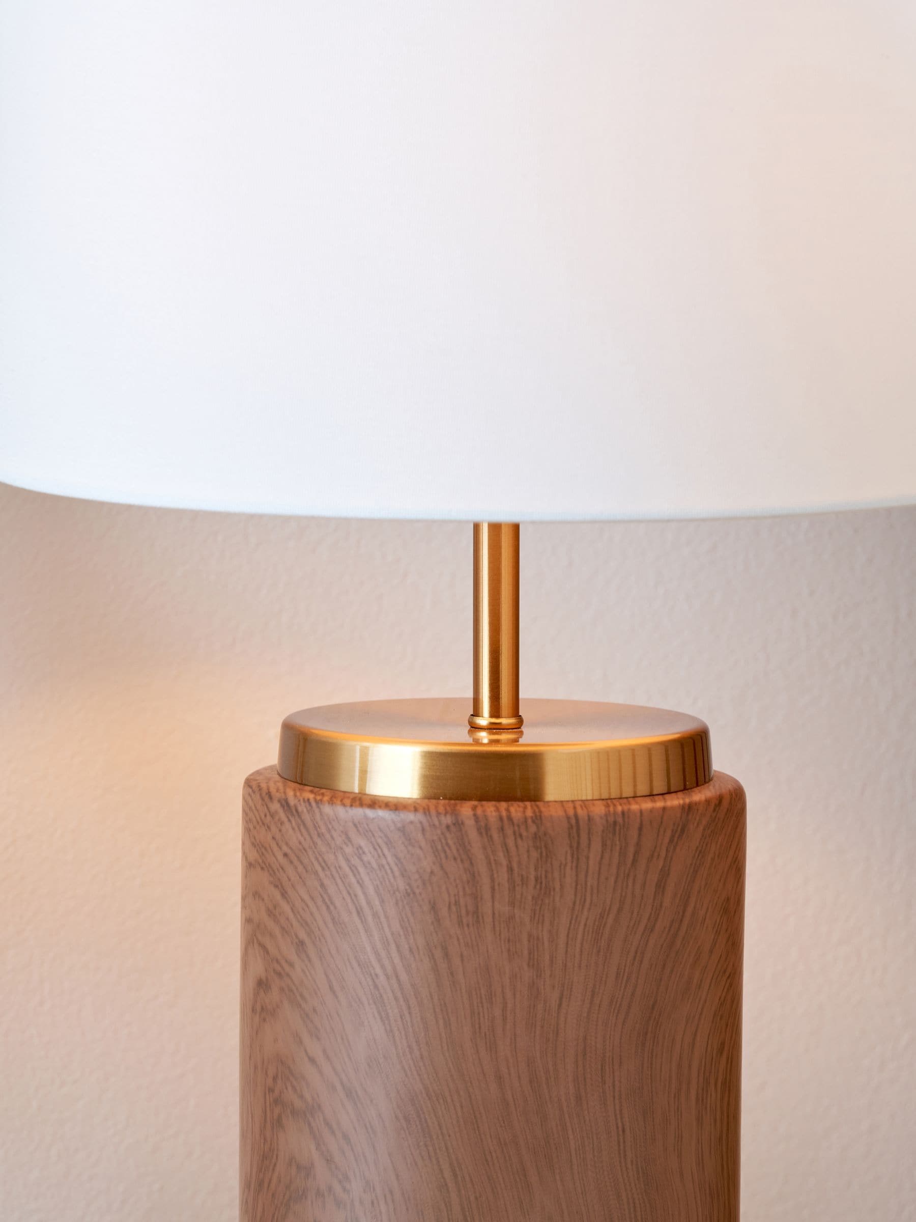 Pacific wood effect ceramic table lamp 48cm - British product
