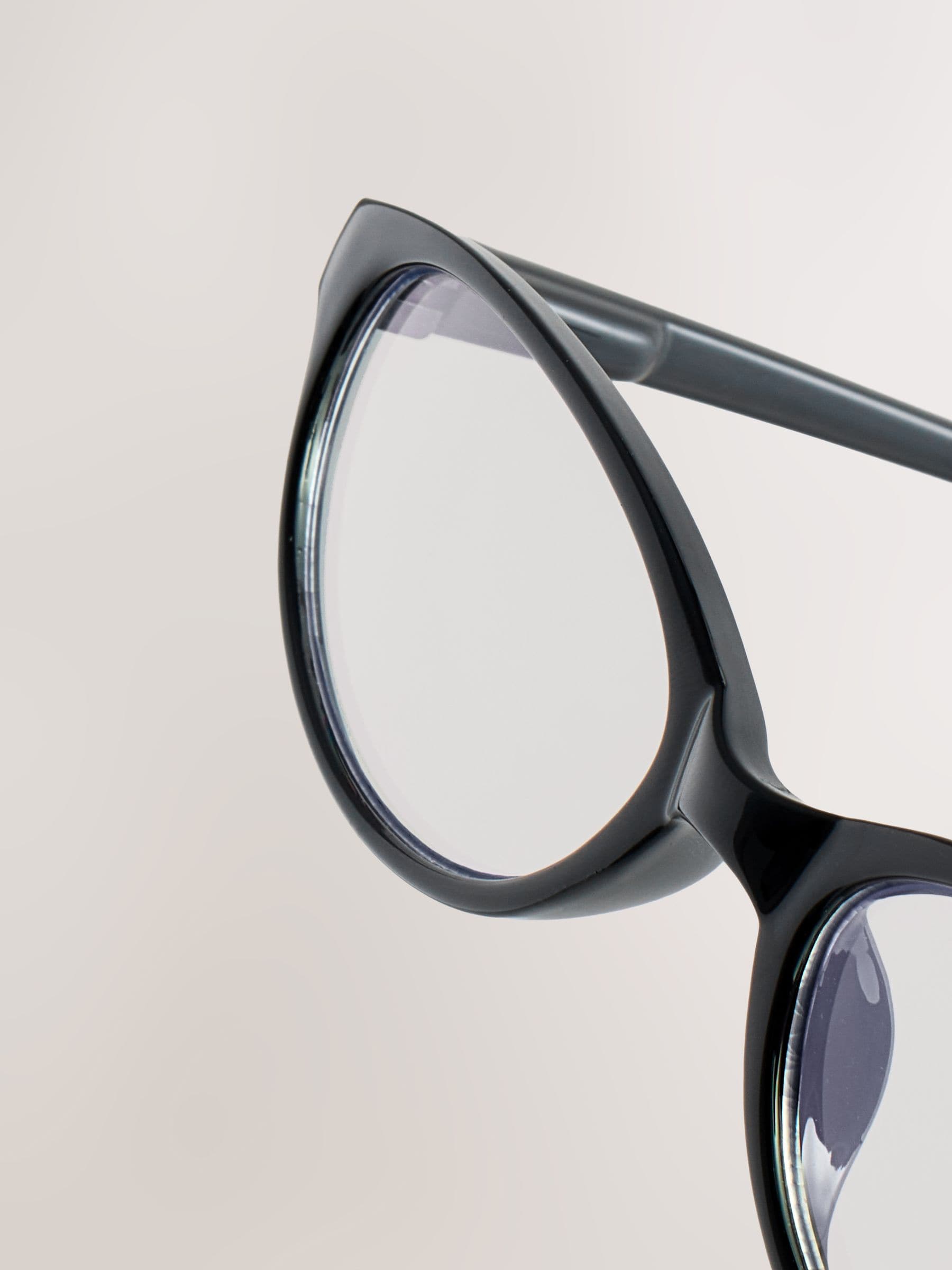 Blue light blocking glasses black slim oval, imported from the UK