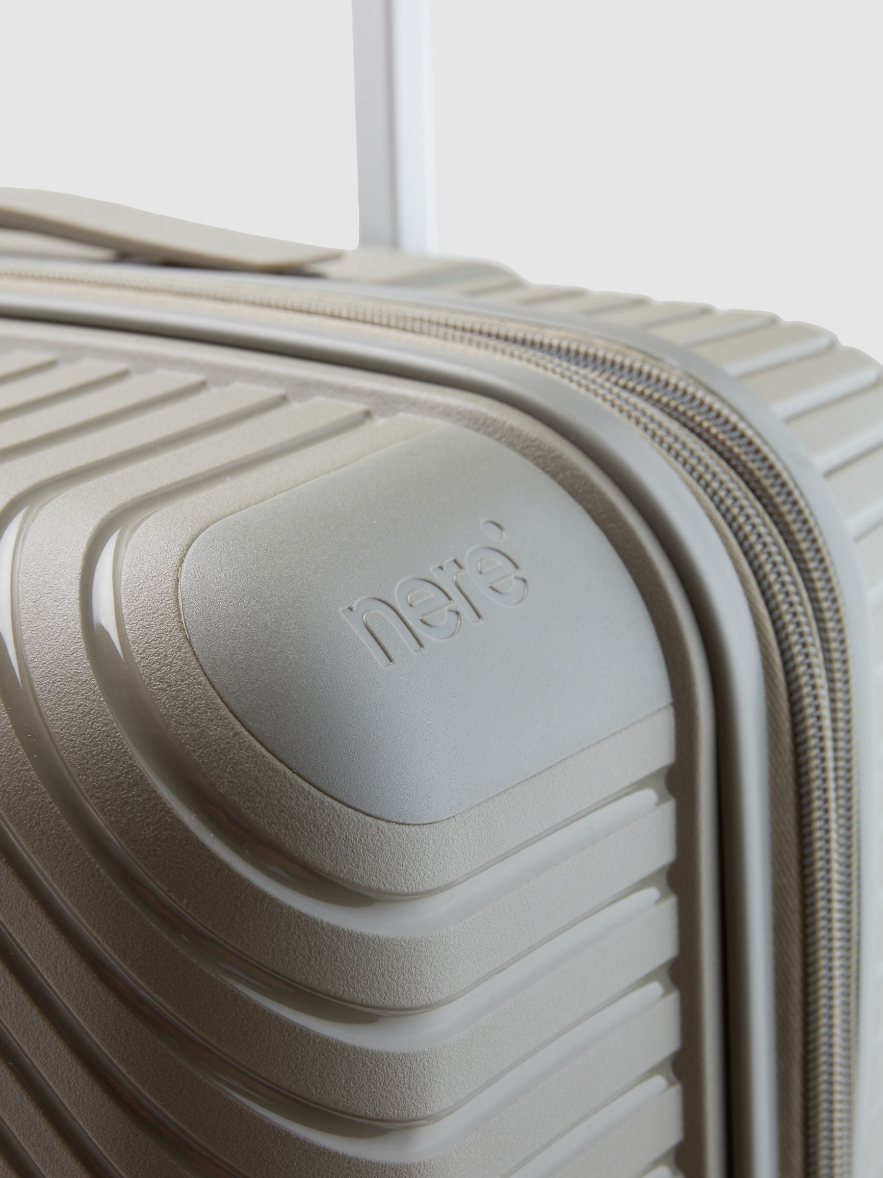 Nere Bondi green medium suitcase 66cm - British product