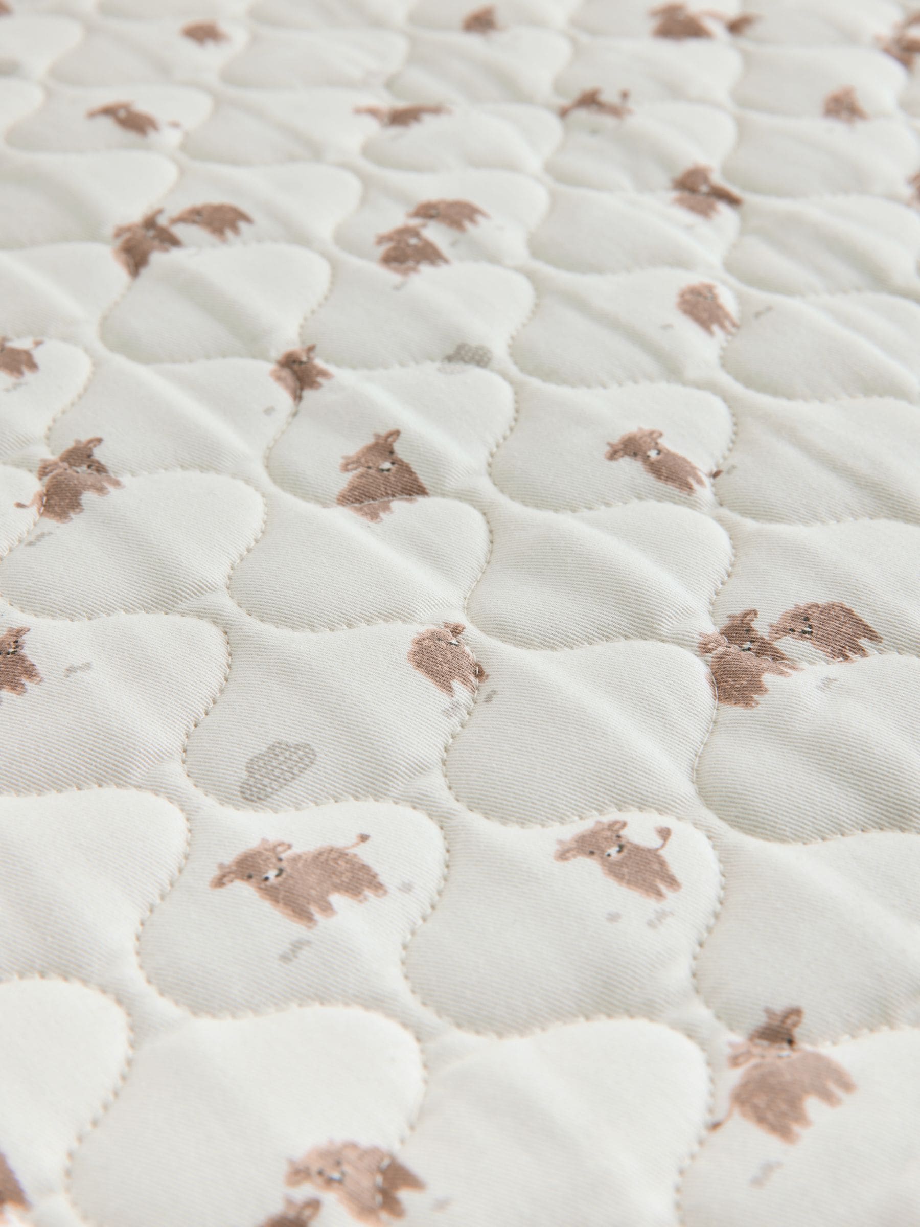 Neutral Hamish baby changing liner in cotton, UK version