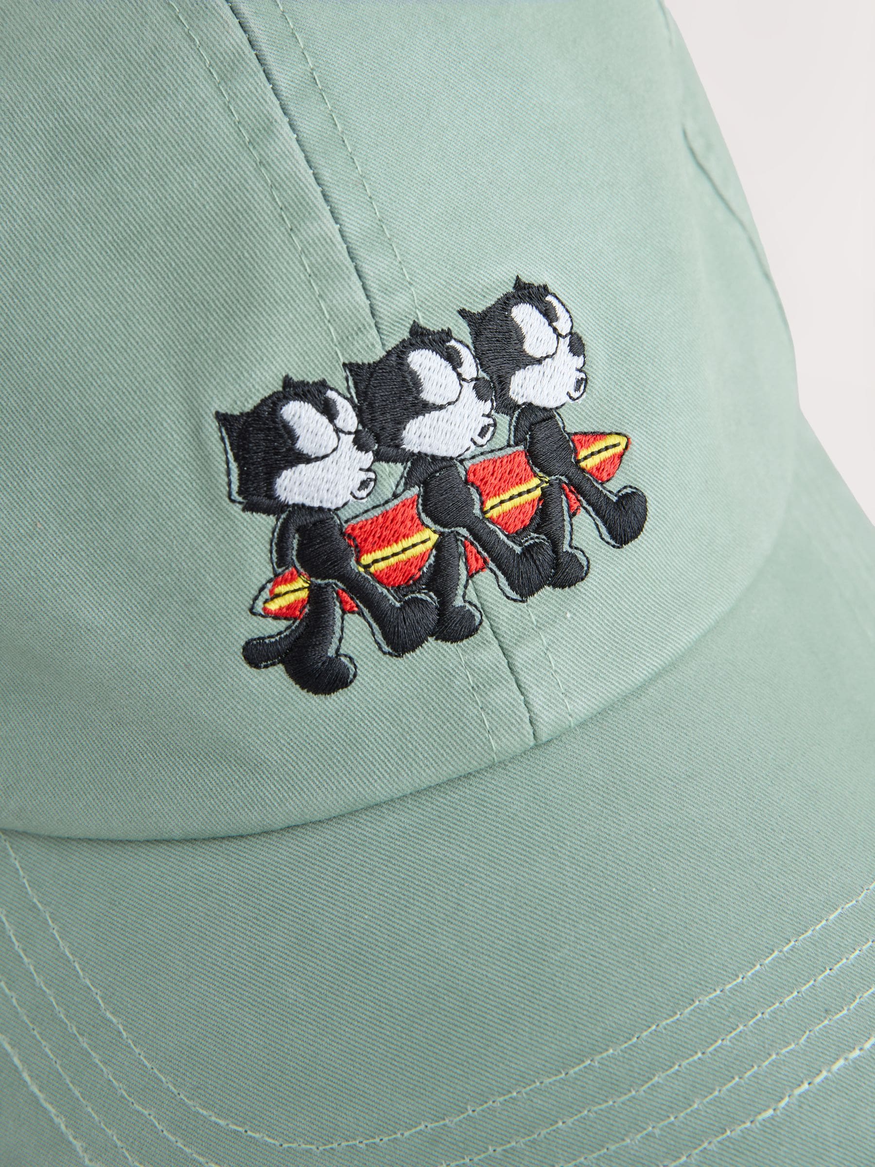 Felix sage green embroidery cap - British product