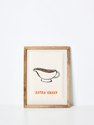 Art mural brodé 'Extra Gravy' crème Oliver Bonas