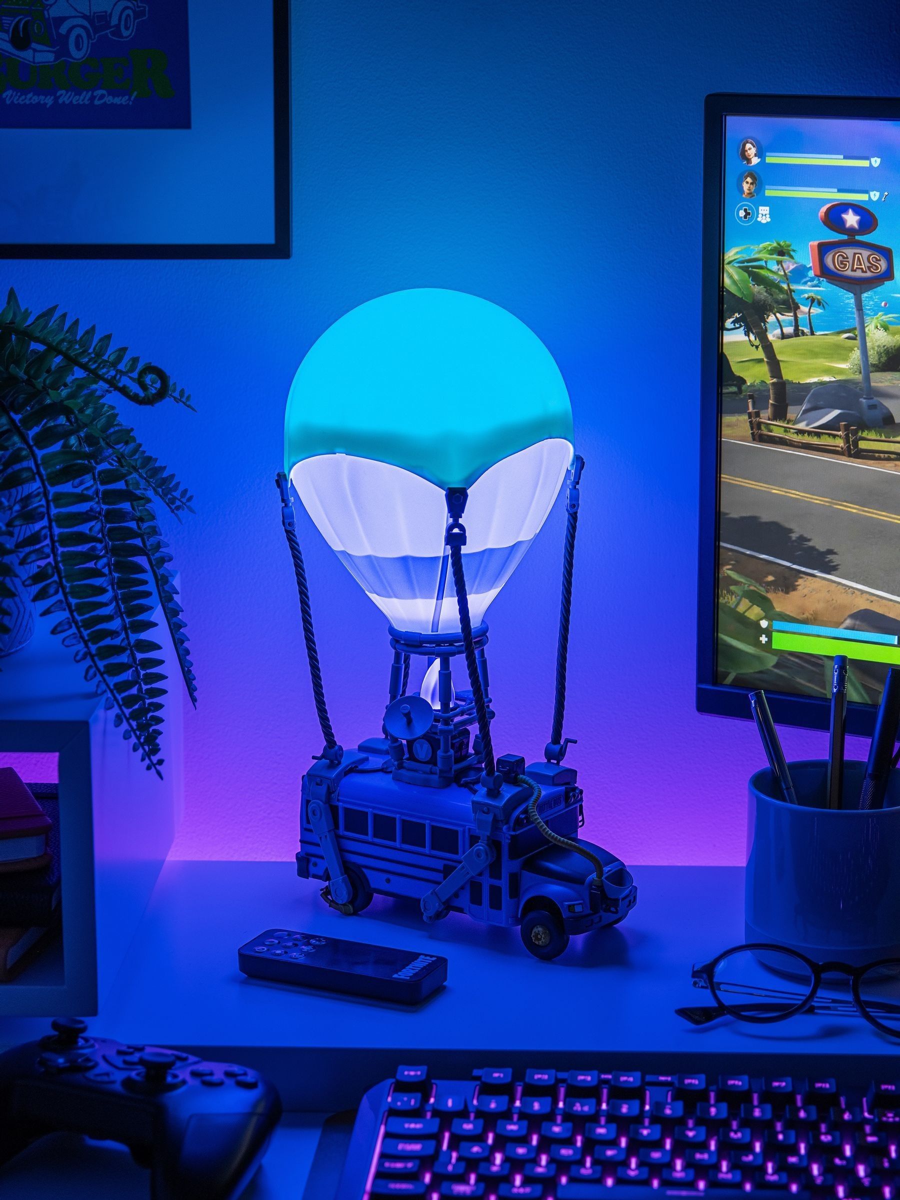 Fortnite Blue Battle Bus Diorama Light 32cm, imported from the UK
