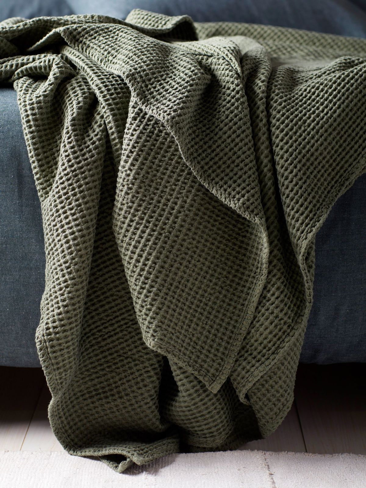 Secret Linen Store big waffle throw olive green (British brand)