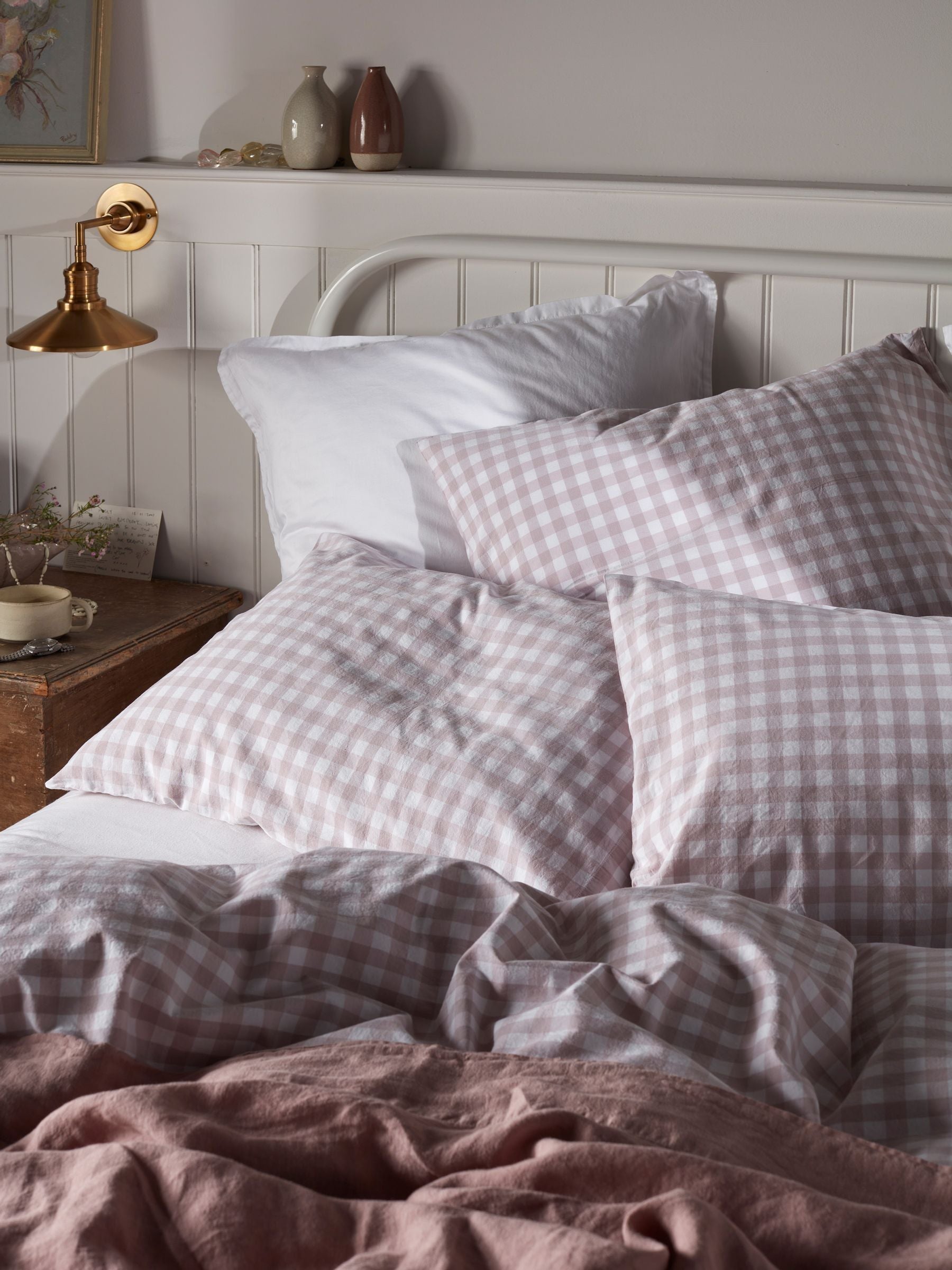Secret Linen Store Vintage Rose gingham standard pillowcase, UK version