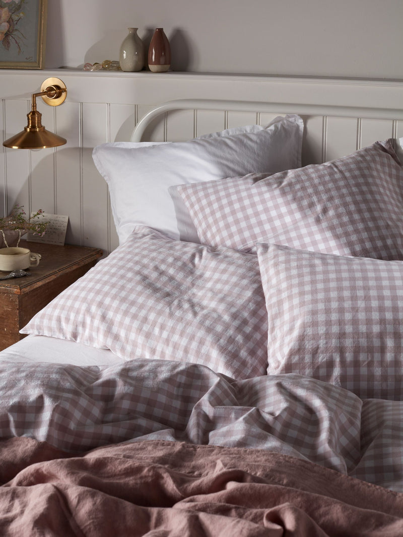 Secret Linen Store Vintage Rose gingham standard pillowcase, UK version