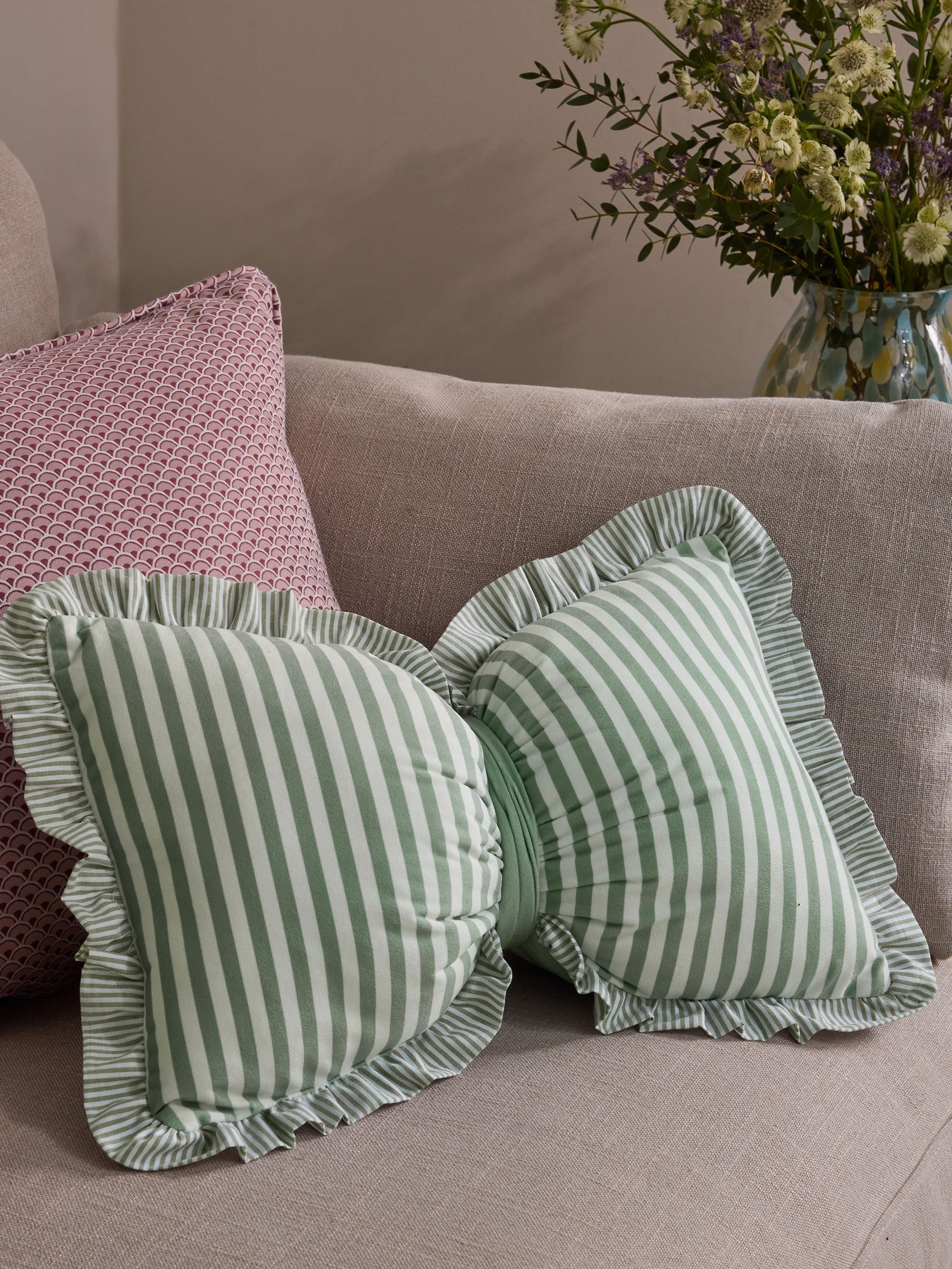 Green 3D Stripe Frill Bow Cushion