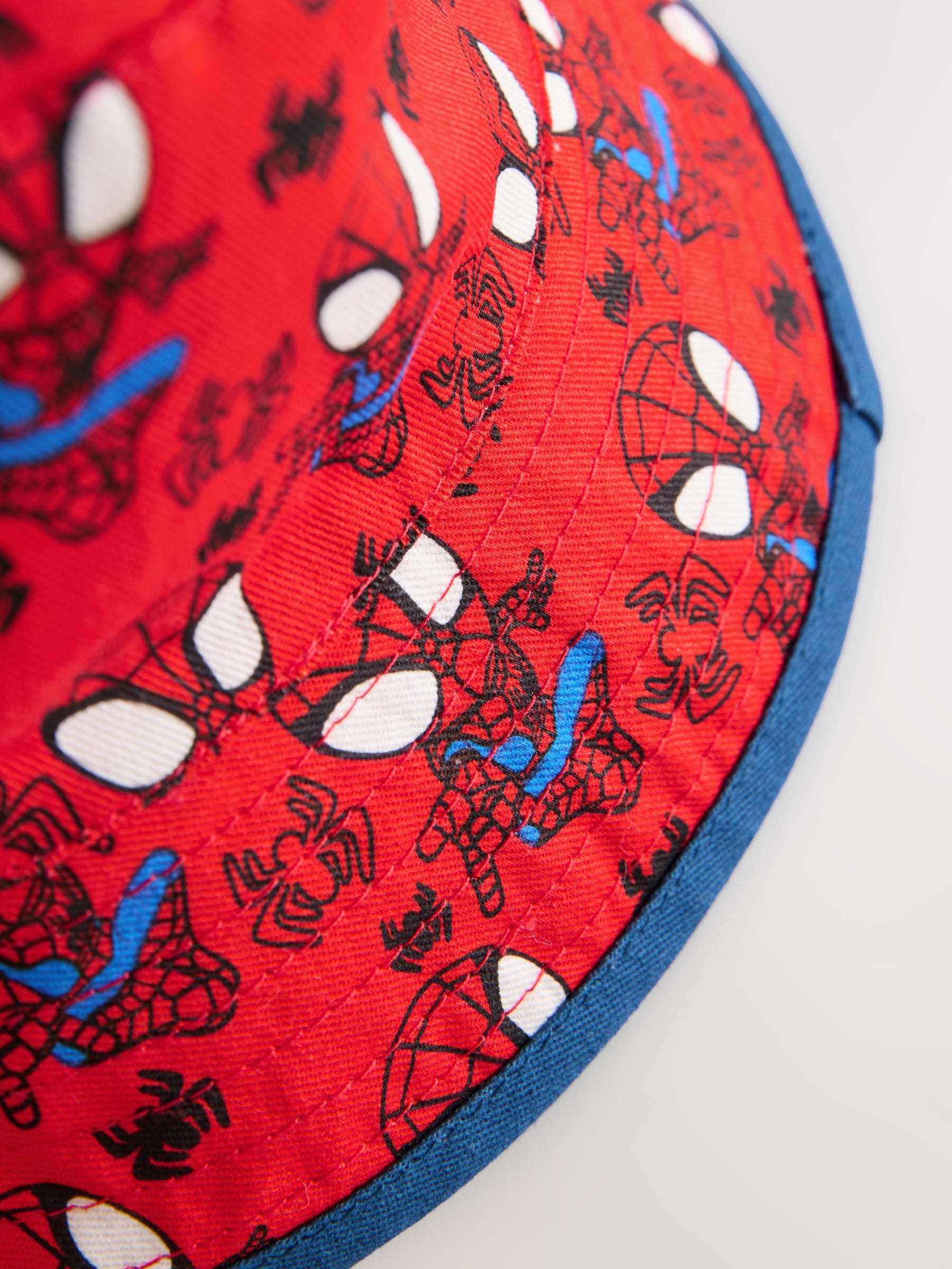 Spidey red navy bucket hat 1-10 years (British brand)