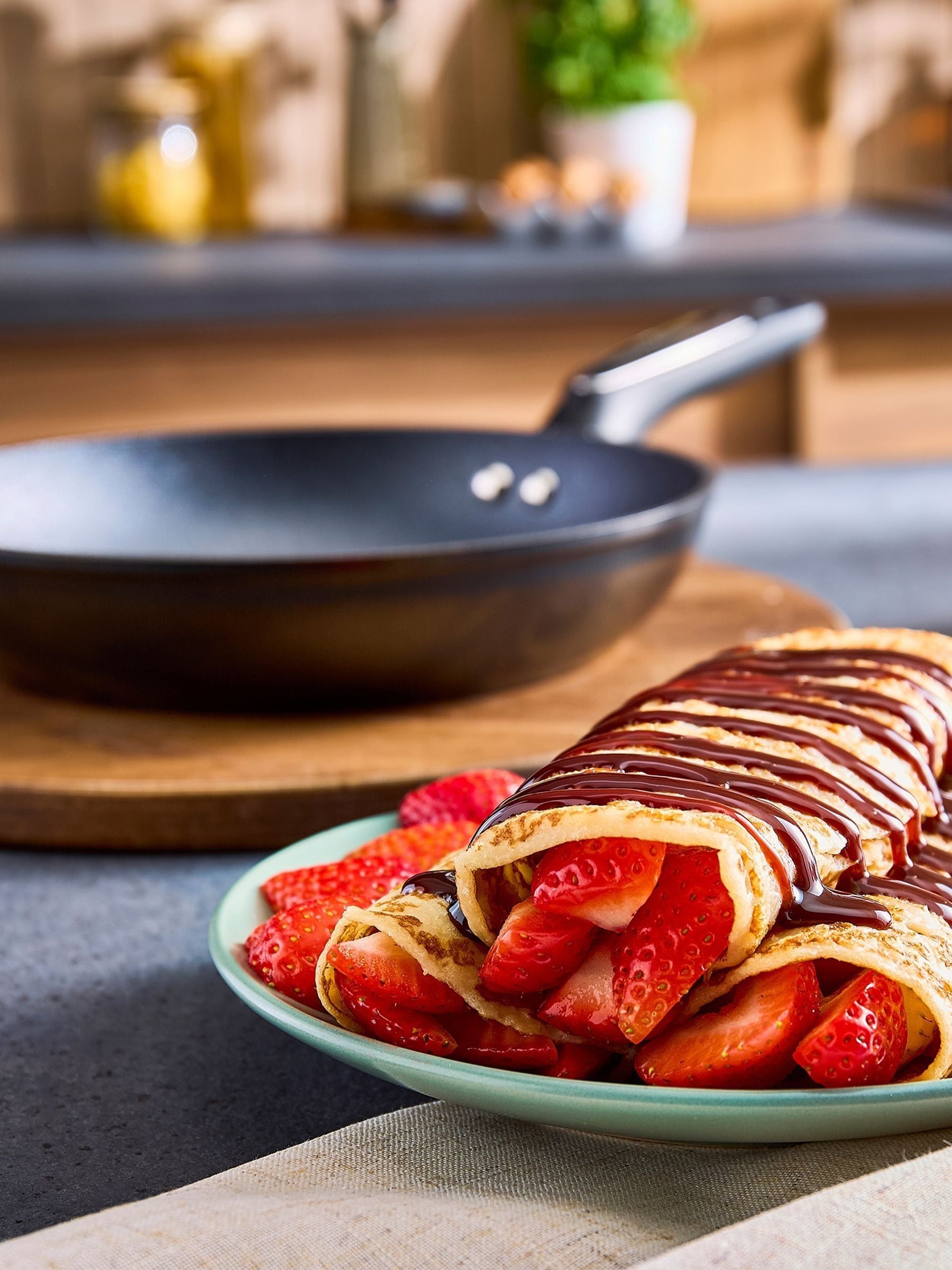 Morphy Richards frying pan bundle 20cm and 24cm, imported from the UK