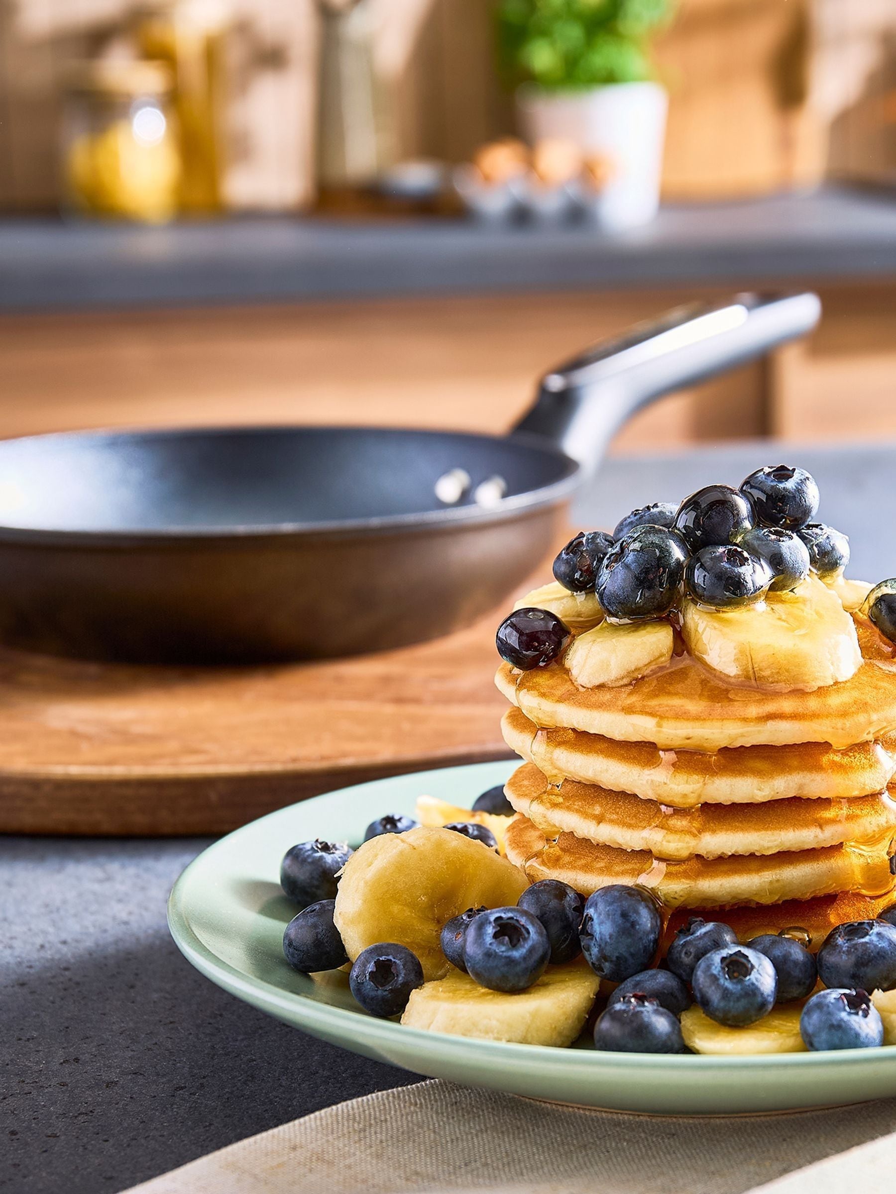 Morphy Richards frying pan bundle 20cm and 24cm, imported from the UK