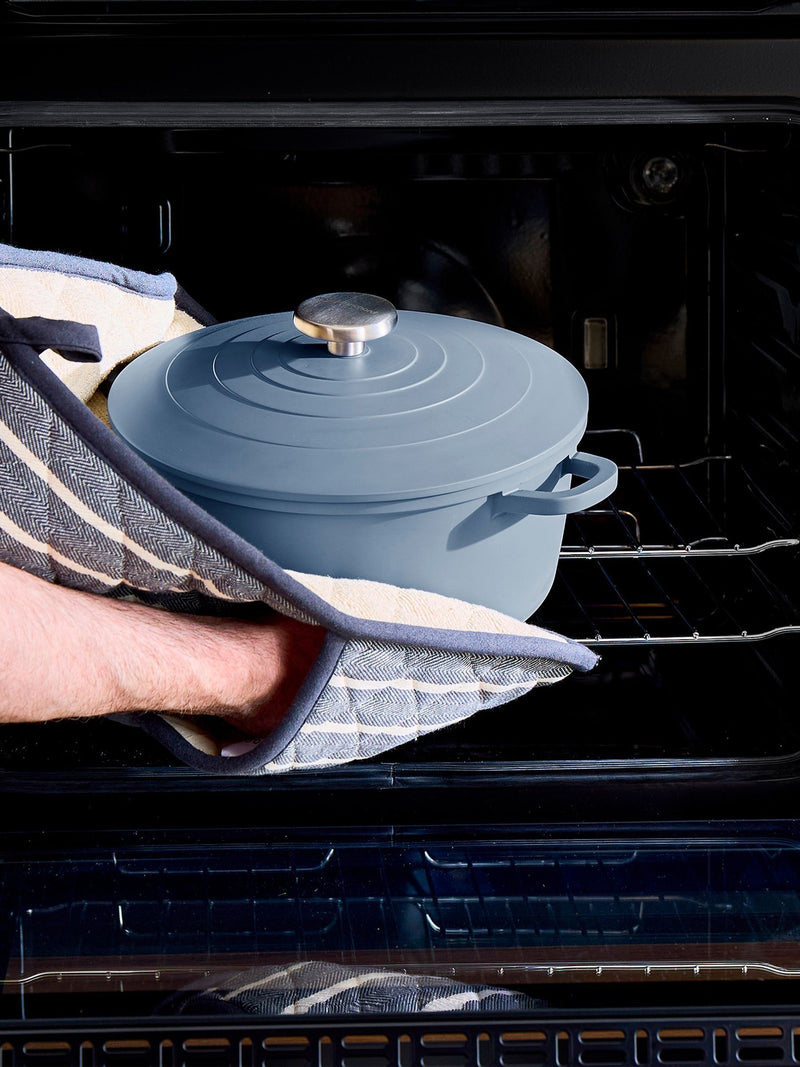 Morphy Richards blue cast aluminium casserole dish 24cm, imported from the UK