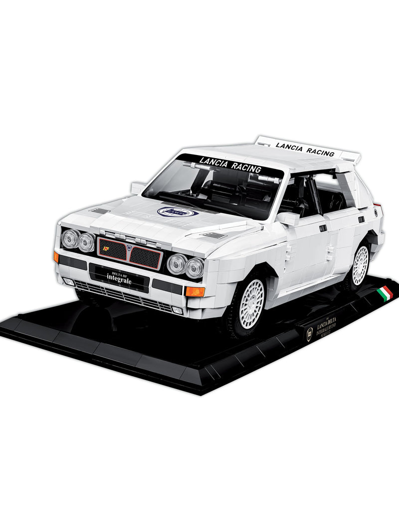 Cobi Lancia Delta HF Integrale model 1:12 scale - British product