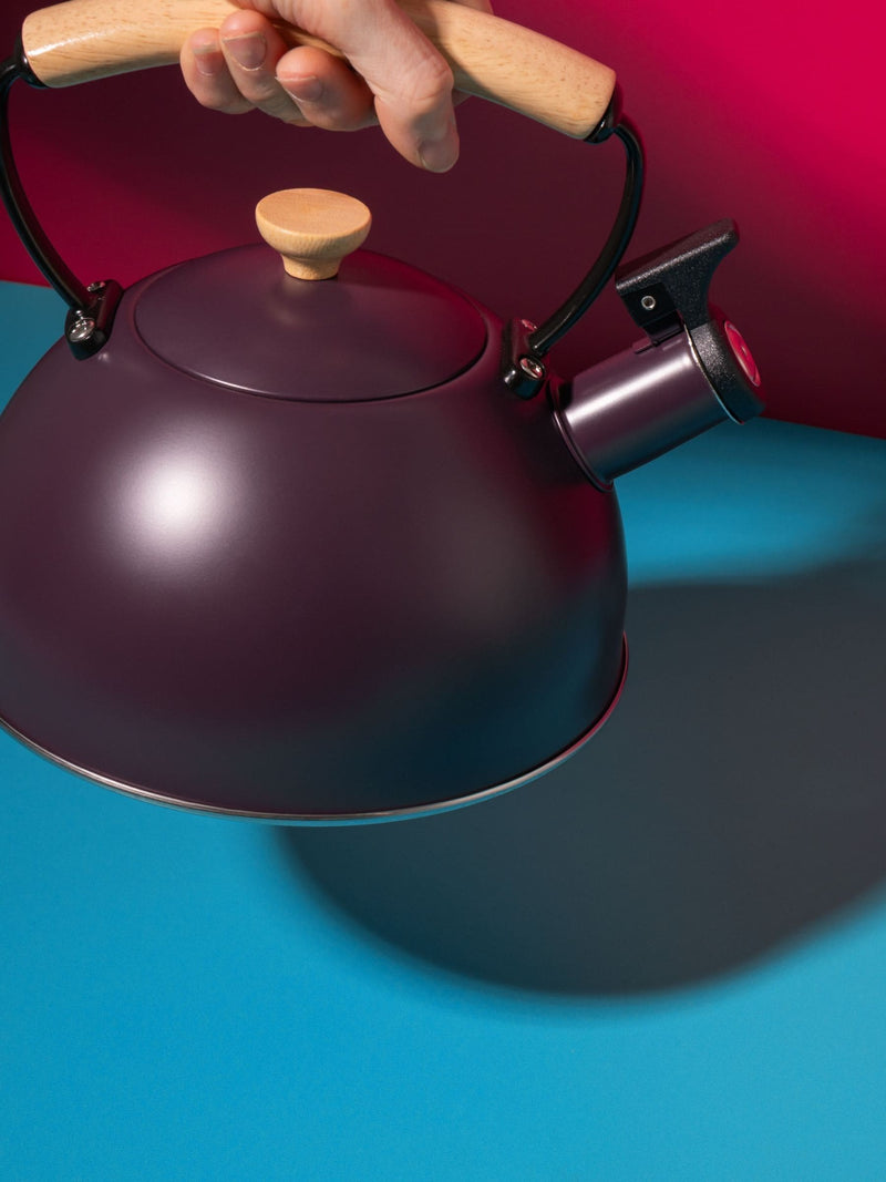 La Cafetière whistling kettle purple stainless steel 1.6L (British brand)