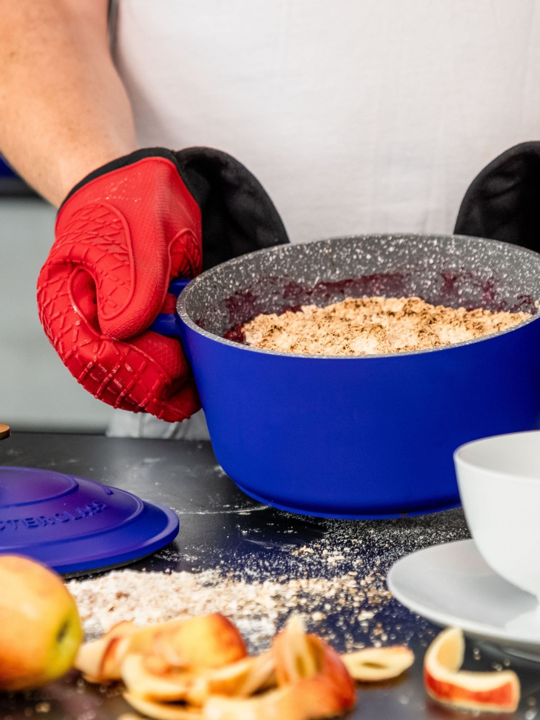 MasterClass blue casserole dish 2.5L - British product