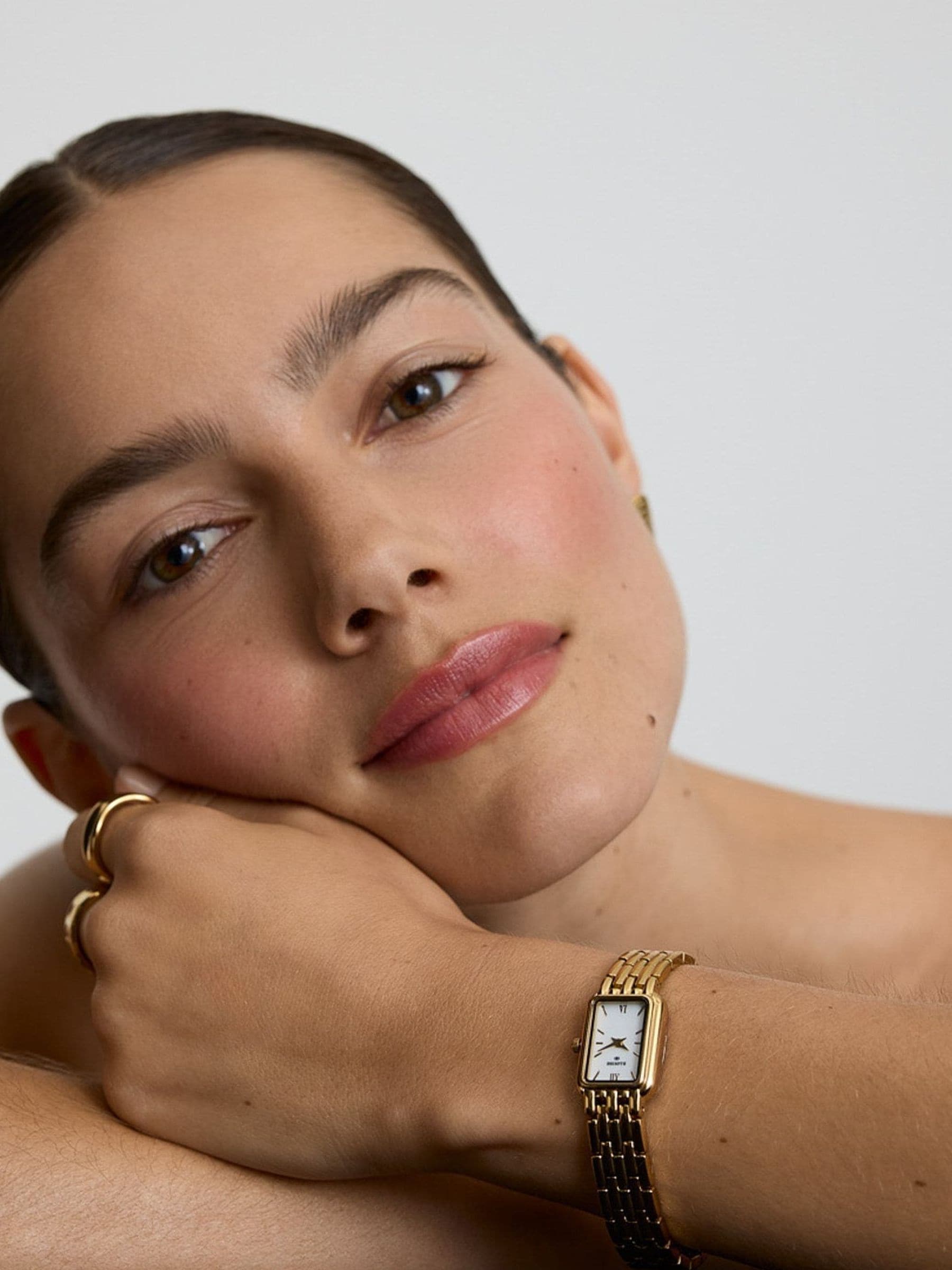 D.LOUISE gold tone classic linked watch 28mm (British brand)