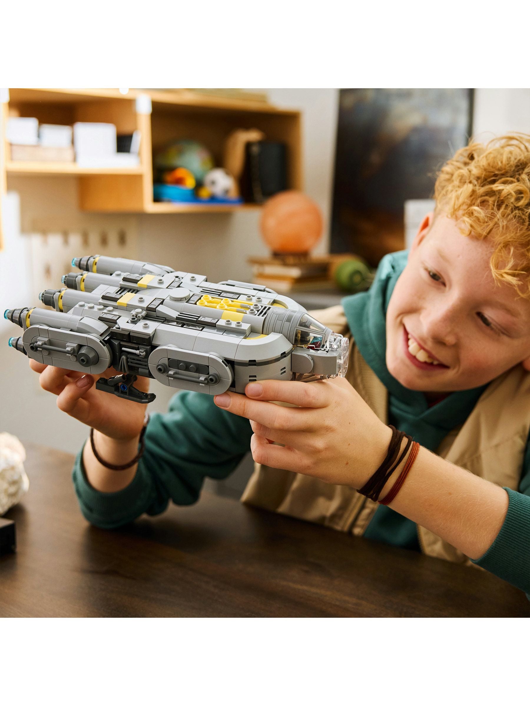LEGO Star Wars Anzellan Starship building set 75445 (British brand)