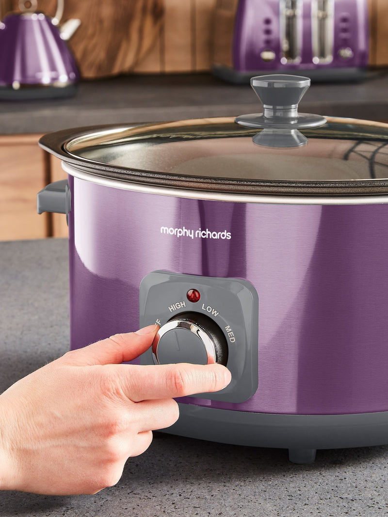 Morphy Richards 6.5L slow cooker with glass lid, imported from the UK