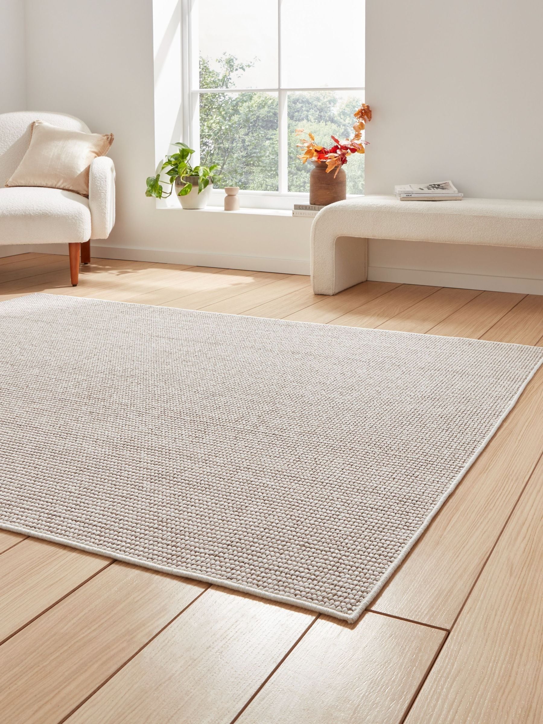 Think Rugs White Boucle Rug machine-made - British product
