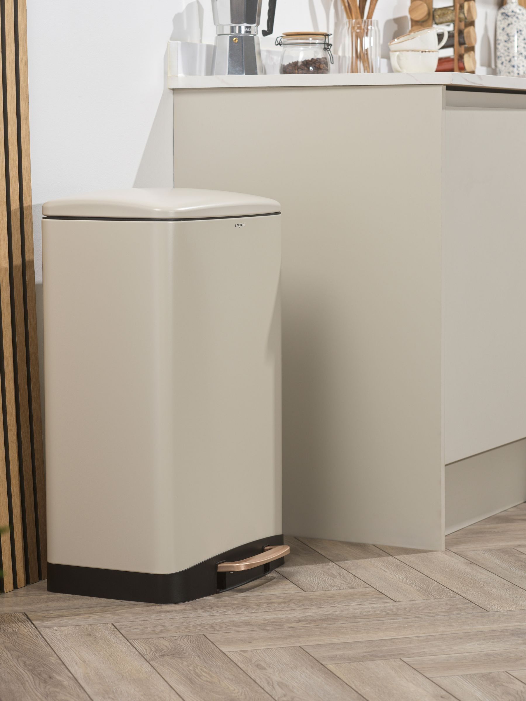 Salter cream 50 litre pedal bin (British brand)