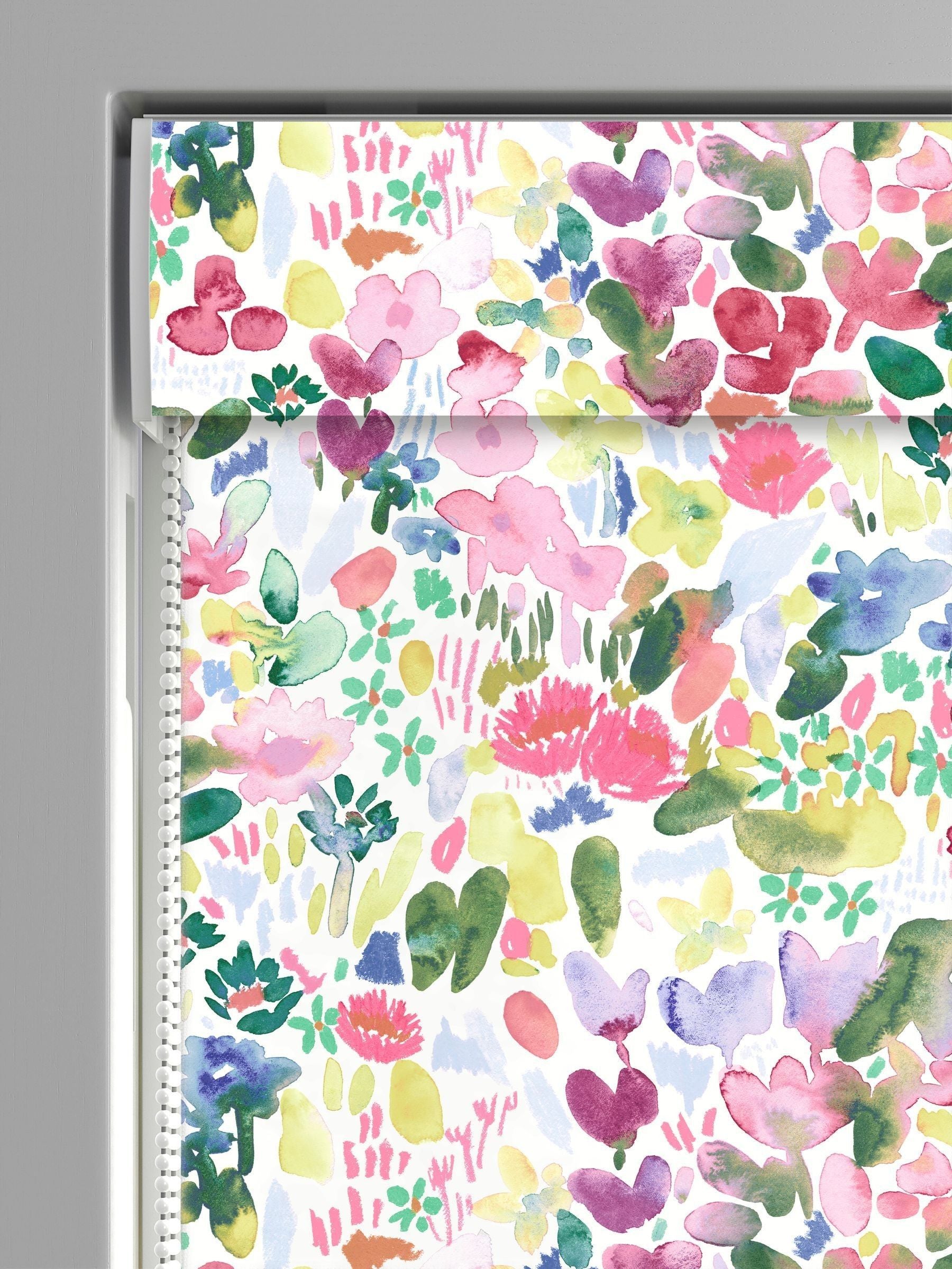 Bluebellgray roman blind Flora design cerise 750x480mm, imported from the UK