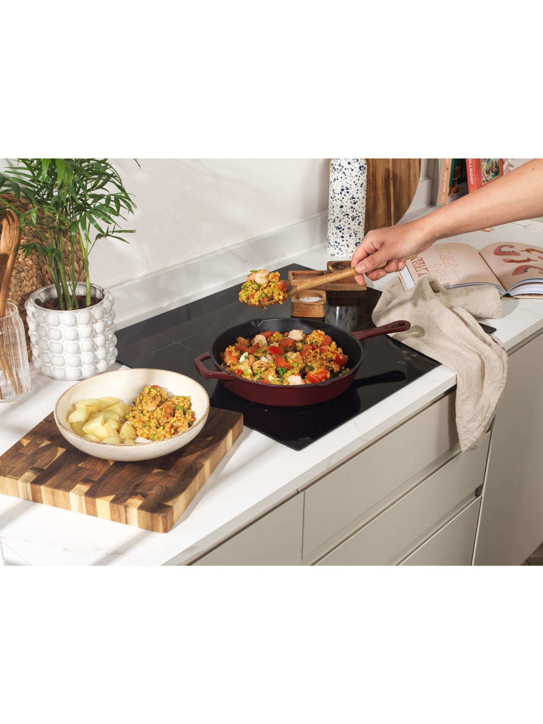 Salter red cast iron frying pan 26cm, imported from the UK