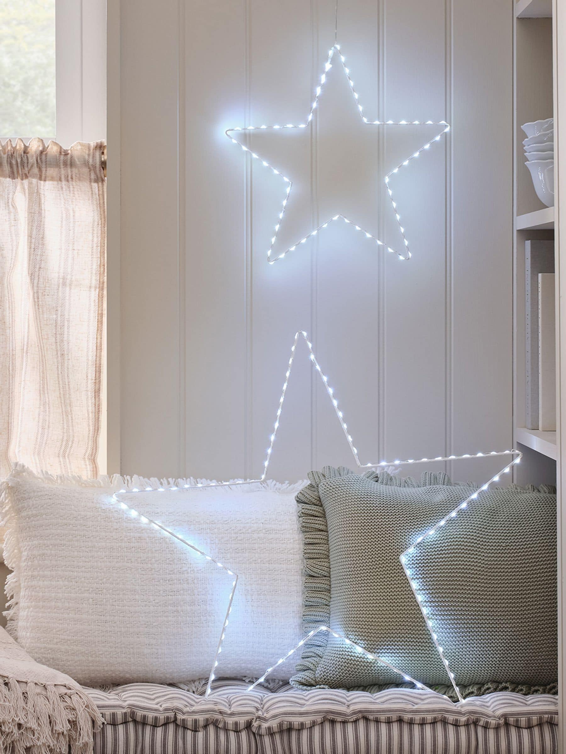 Lights4fun geometric star light set with dual colour LEDs, imported from the UK