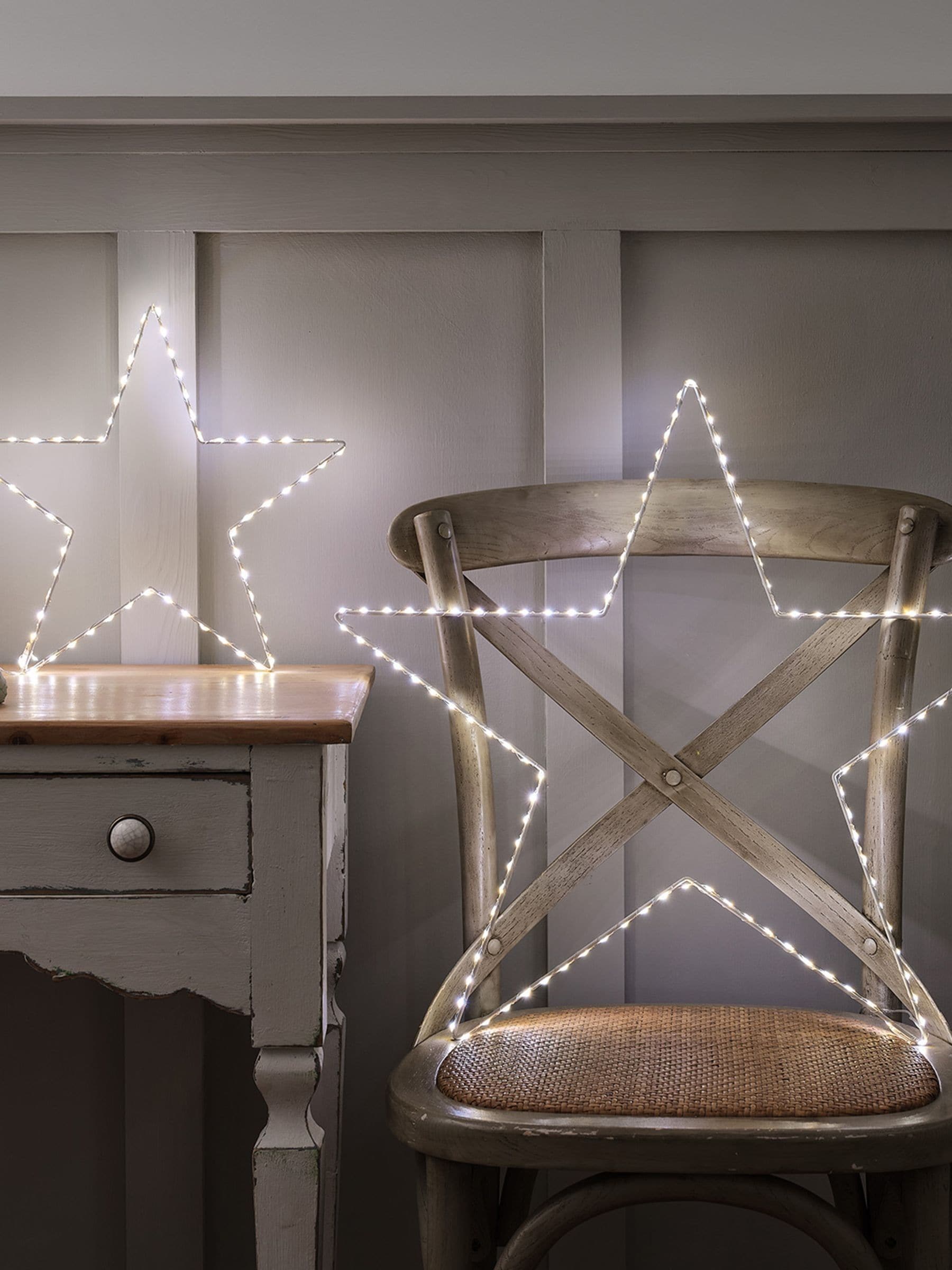 Lights4fun geometric star light set with dual colour LEDs, imported from the UK