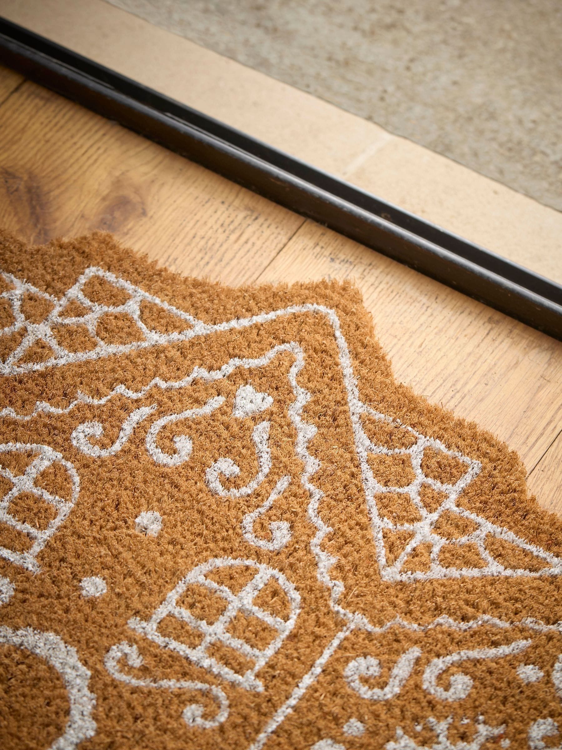 Cox & Cox gingerbread cottage doormat 65x40cm, imported from the UK