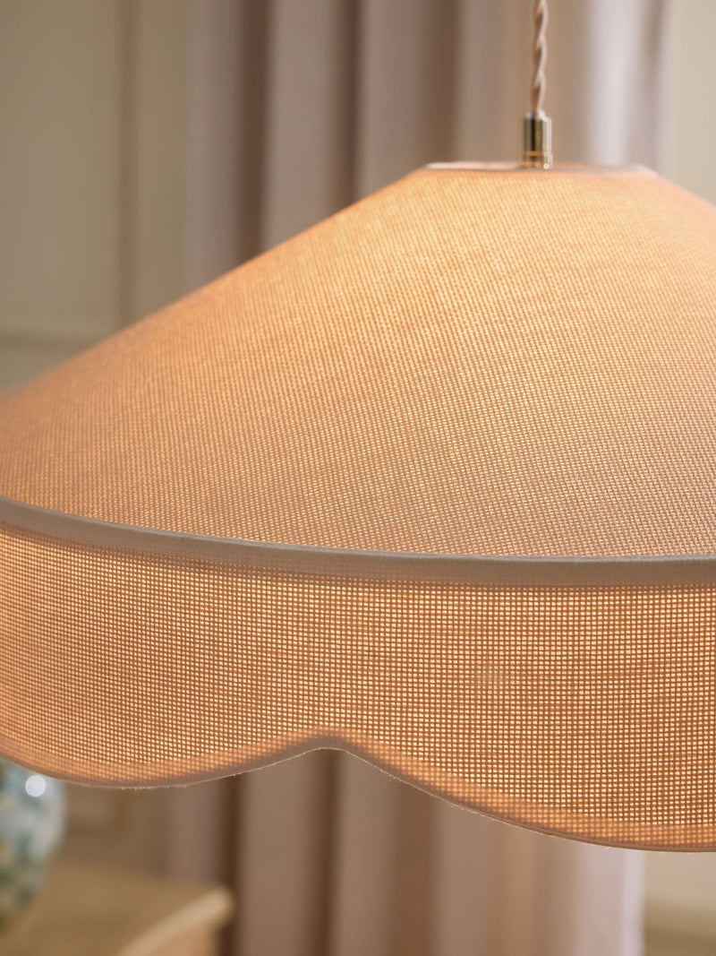 Padbury Easy Fit lamp shade with scalloped edge (British brand)