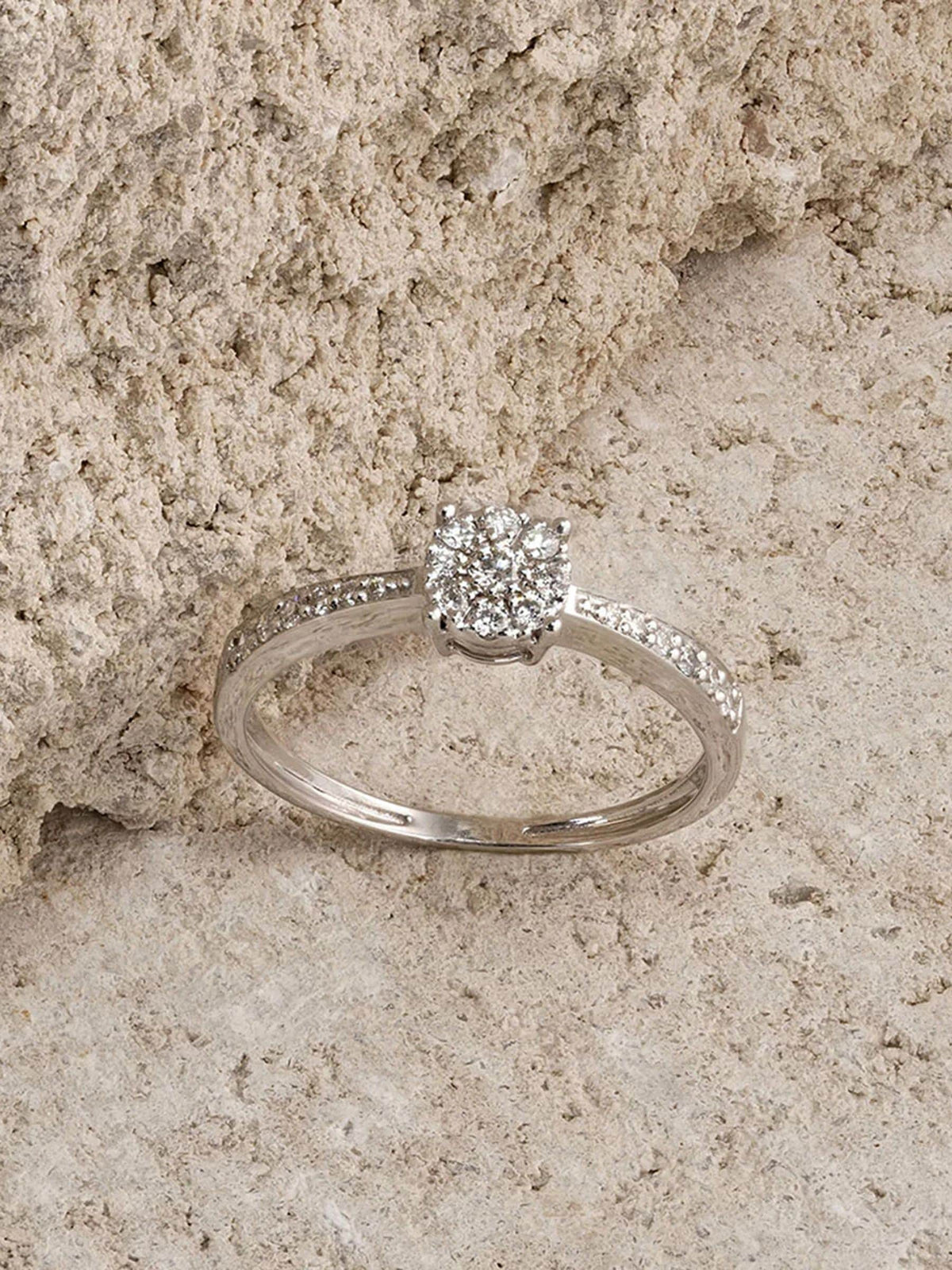 The Diamond Store Masami engagement ring 0.20ct lab diamond (British brand)