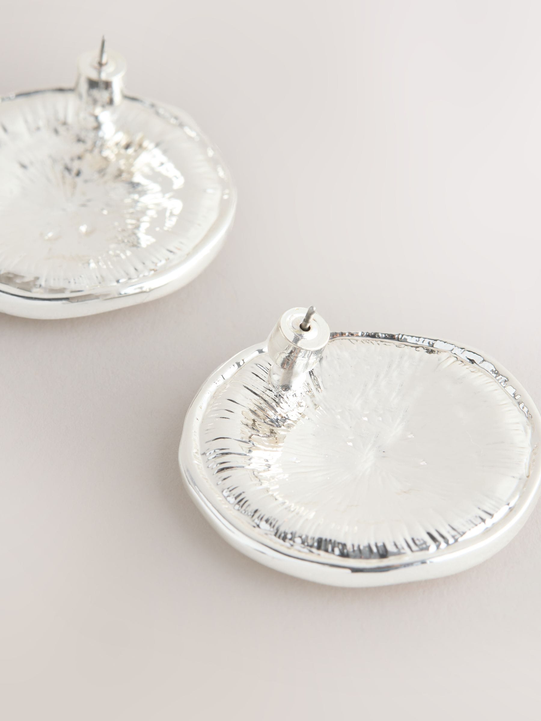 Silver Tone Round Disc Stud Earrings - British product