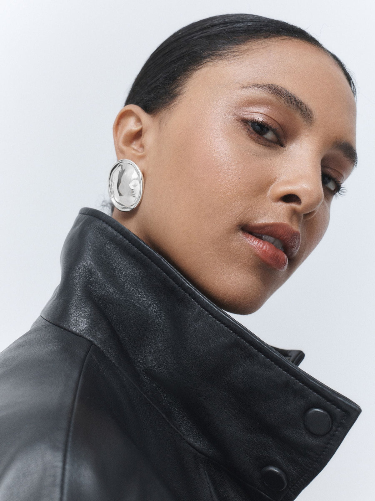 Silver Tone Round Disc Stud Earrings - British product
