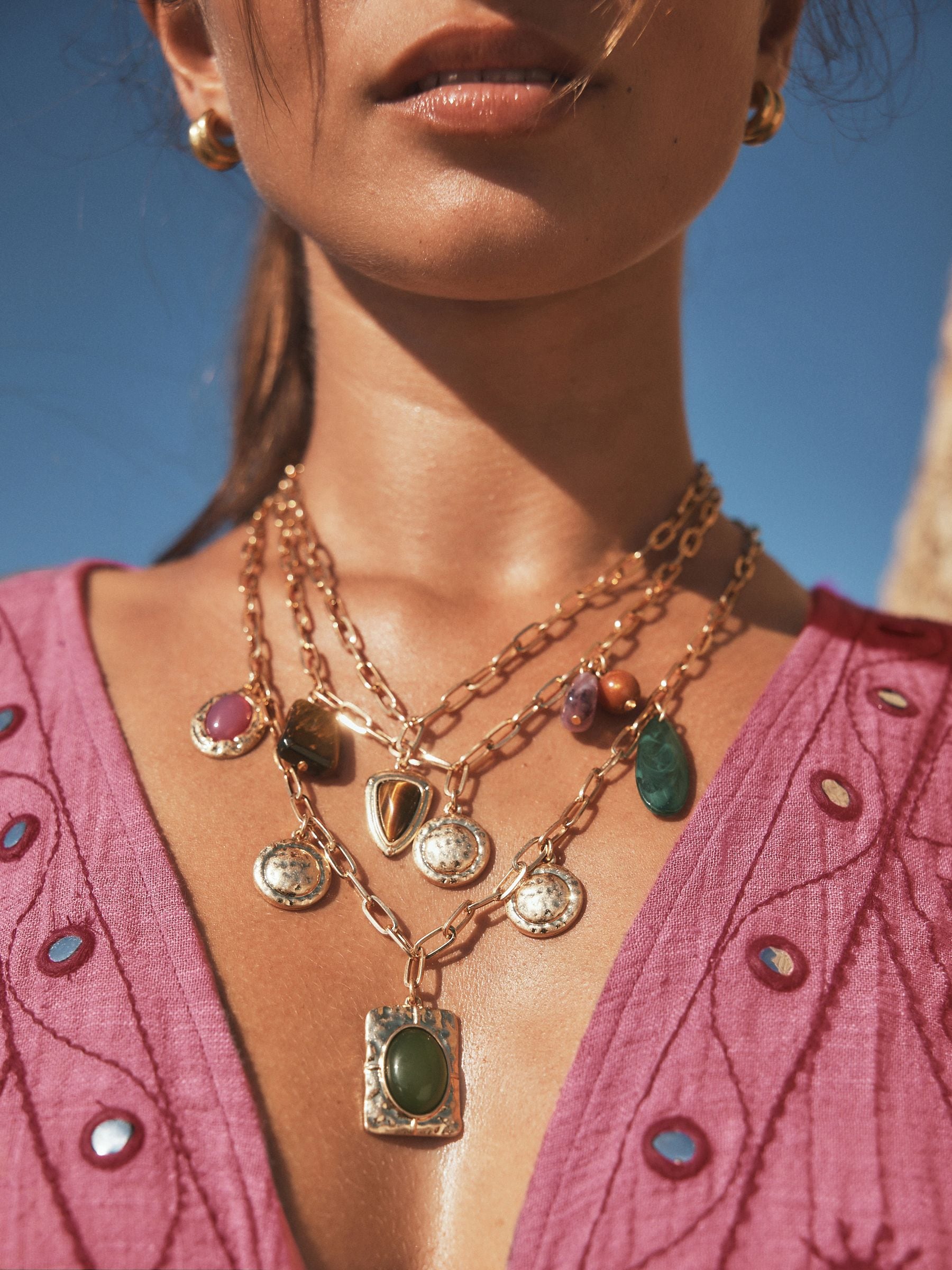 Gold tone three-layer charm chain necklace, UK version