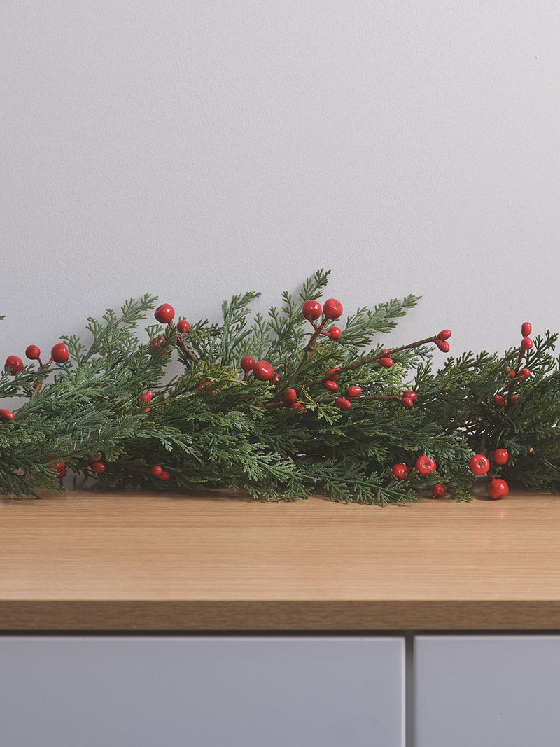 Lights4fun pre lit Christmas garland 1.5m, imported from the UK