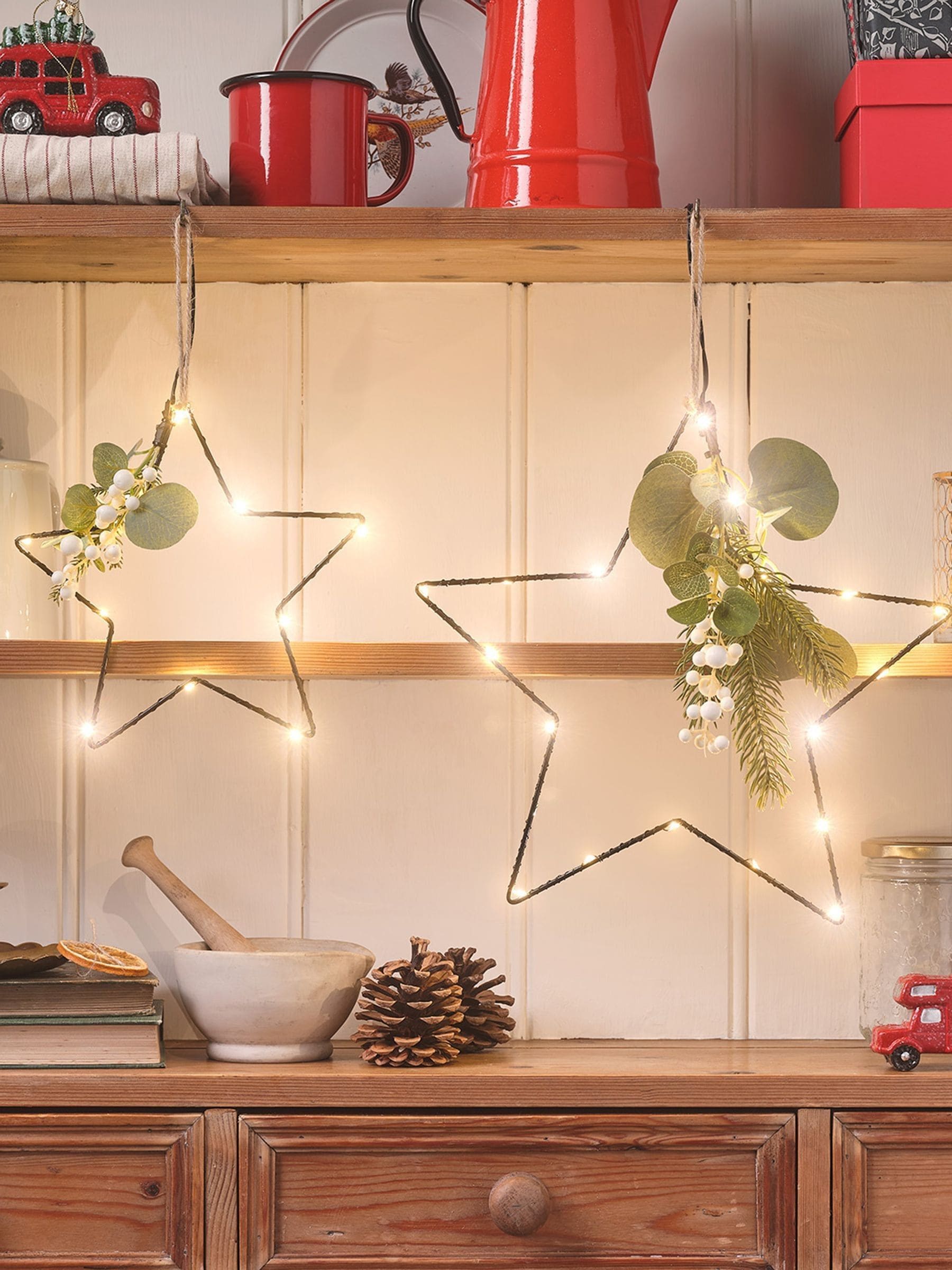 Lights4fun micro LED star lights with winter foliage, British brand