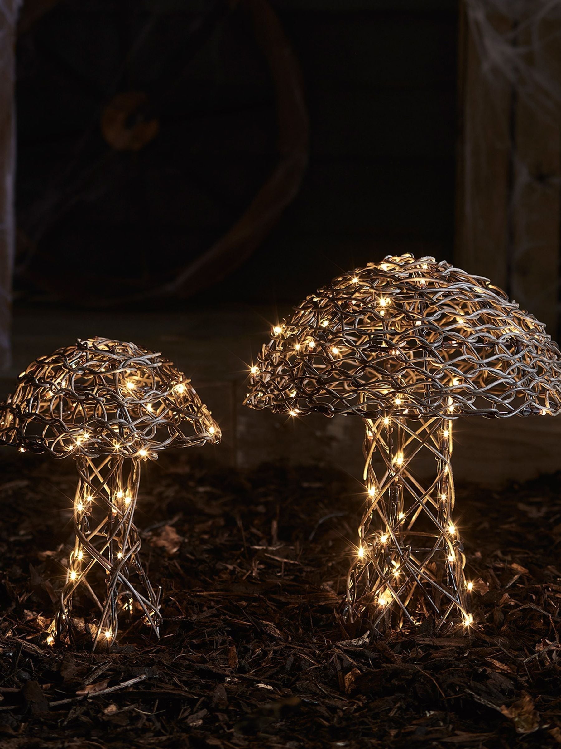 Lights4fun brown rattan mushroom garden light duo 30cm and 40cm (British brand)