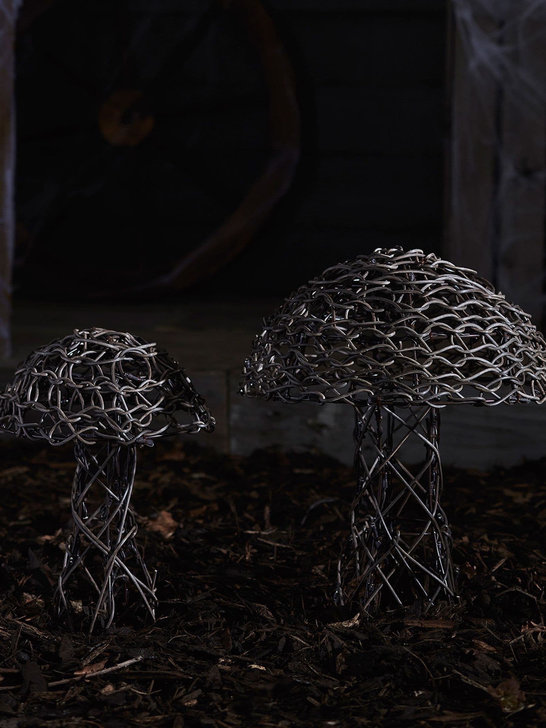 Lights4fun brown rattan mushroom garden light duo 30cm and 40cm (British brand)