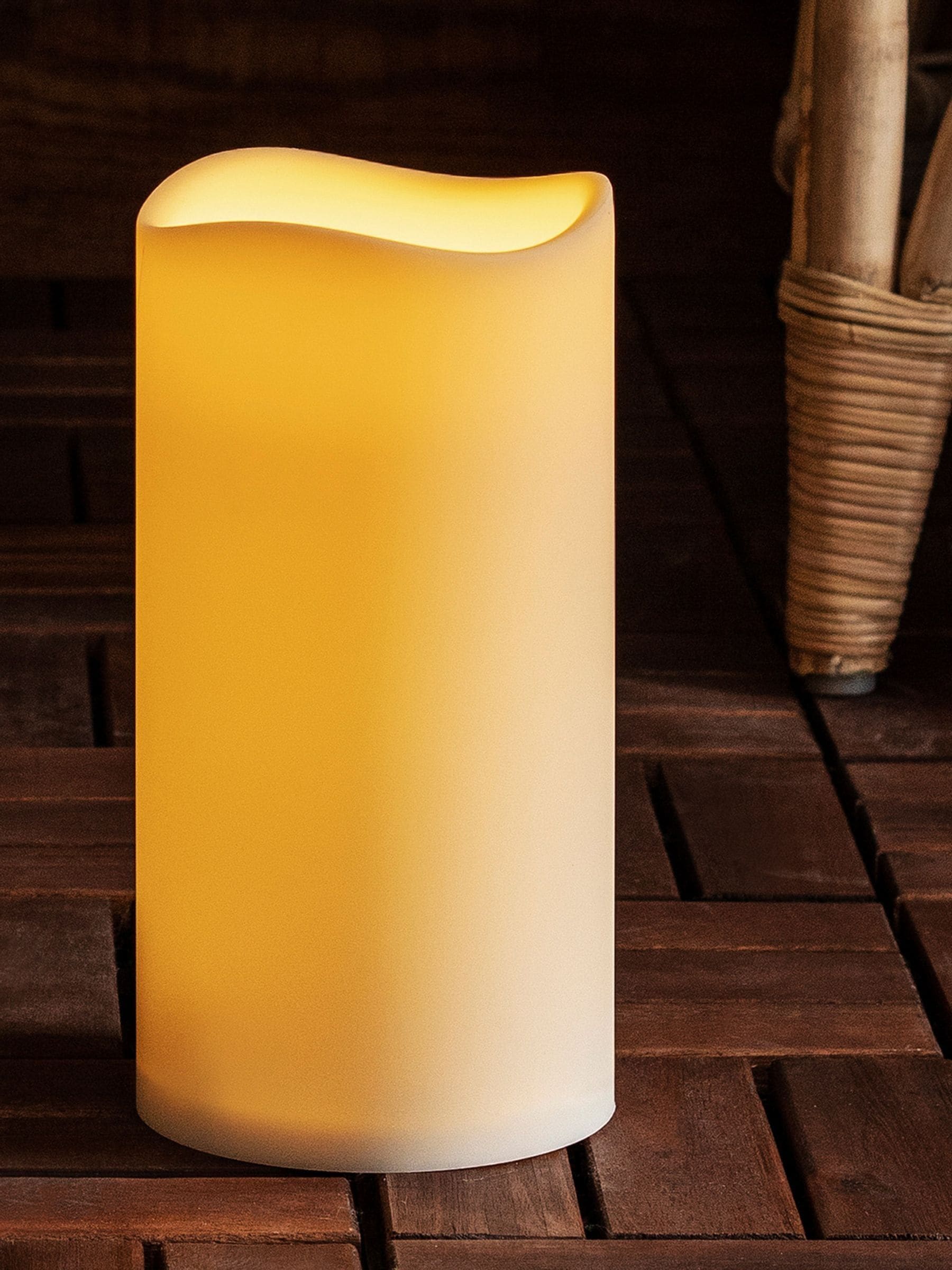 Lights4fun Port Isaac battery outdoor LED candle large, UK version