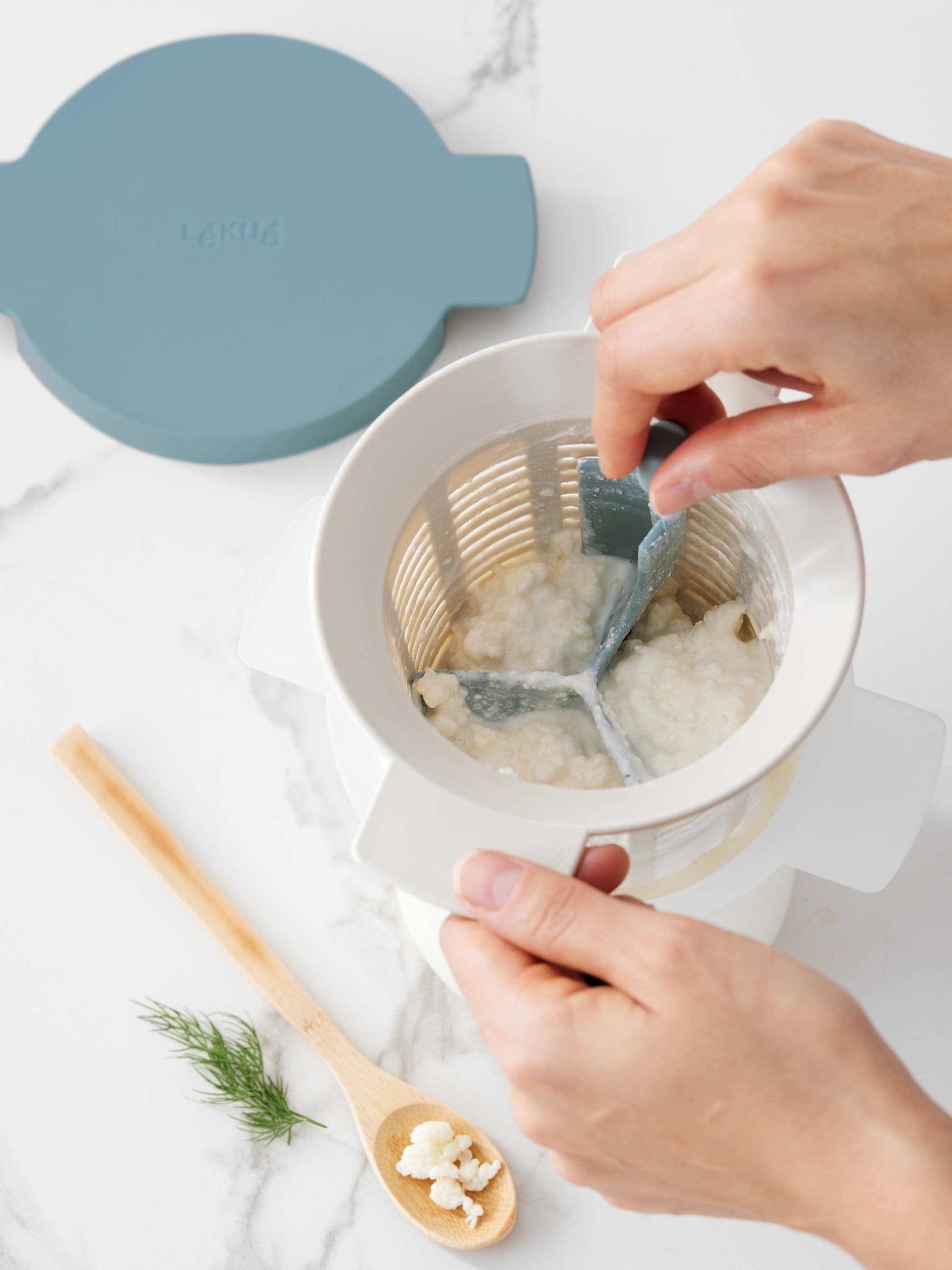 Lekue blue kefir & yogurt maker, imported from the UK