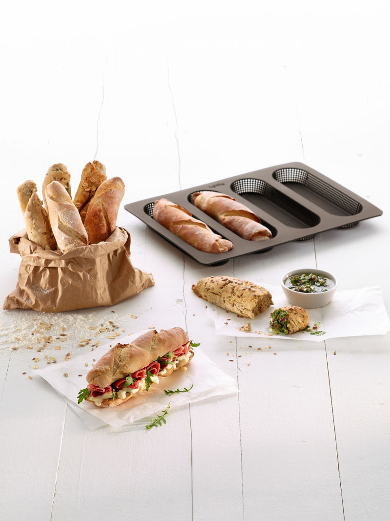 Lekue baking kit with bread maker and baguette mould - British product