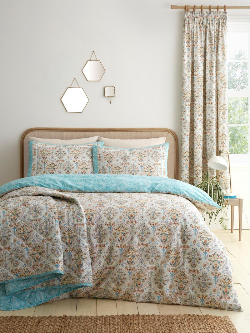 Dreams & Drapes Edena floral quilted bedspread 200x230, imported from the UK