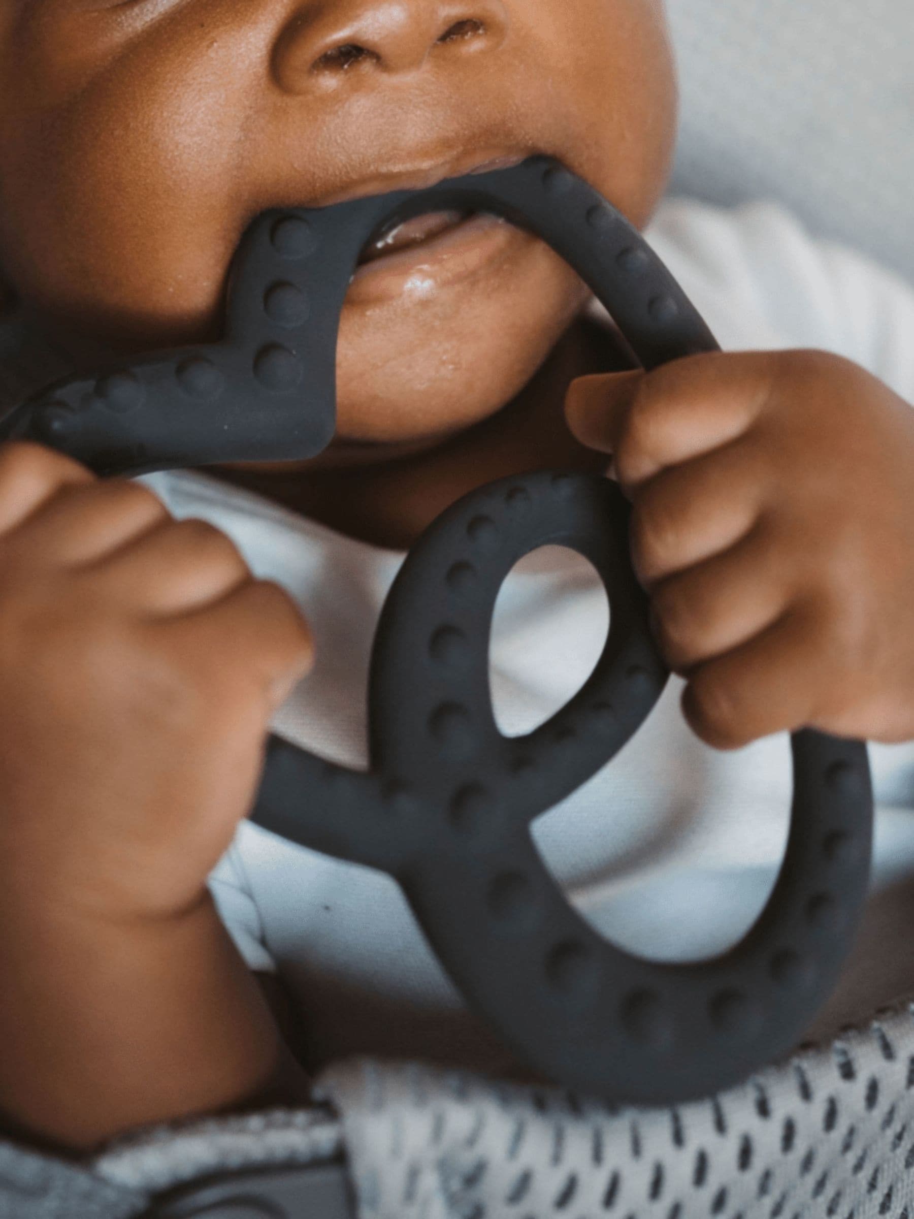 Etta Loves Black Sensory Rubber Teether Size ONE, UK version