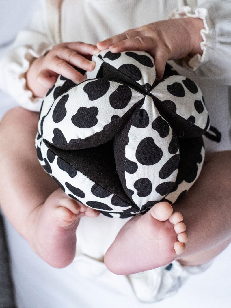Etta Loves sensory grasp ball with Dalmatian pattern 13cm, UK version