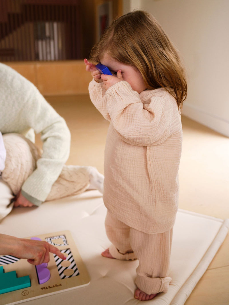 Etta Loves wooden puzzle board with colourful shapes - British product