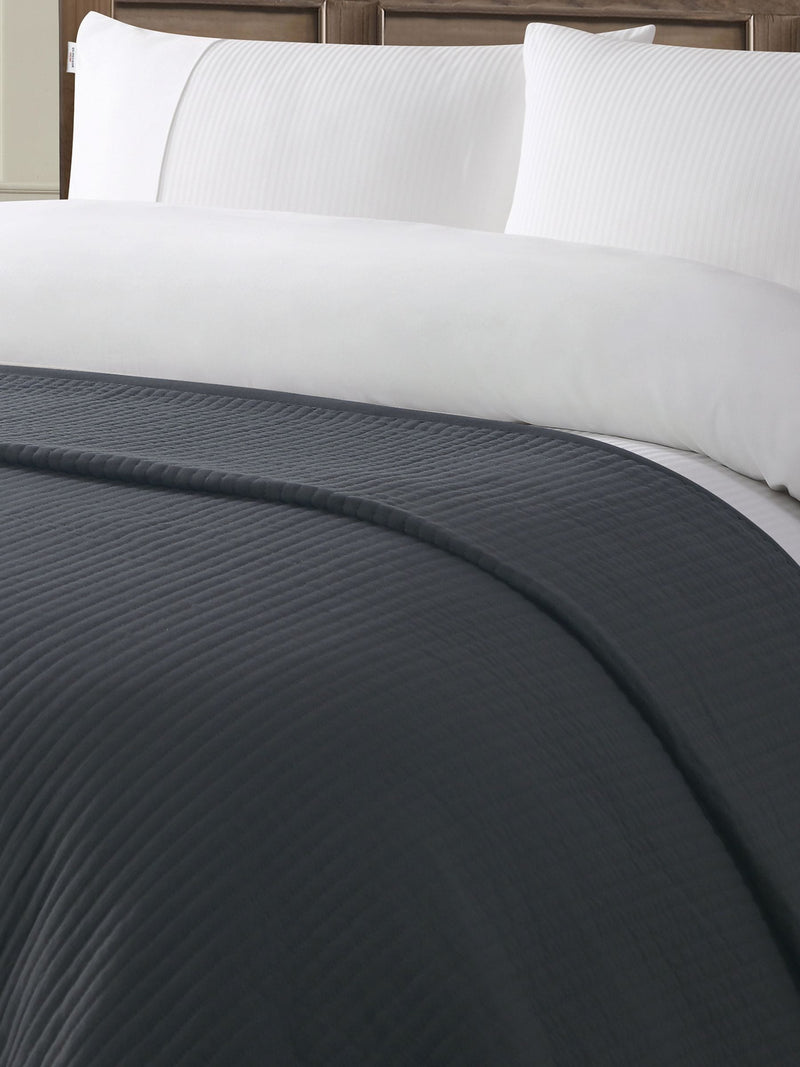 U.S. Polo Assn. Tornado Channel Row quilted bedspread 240x220cm - British product