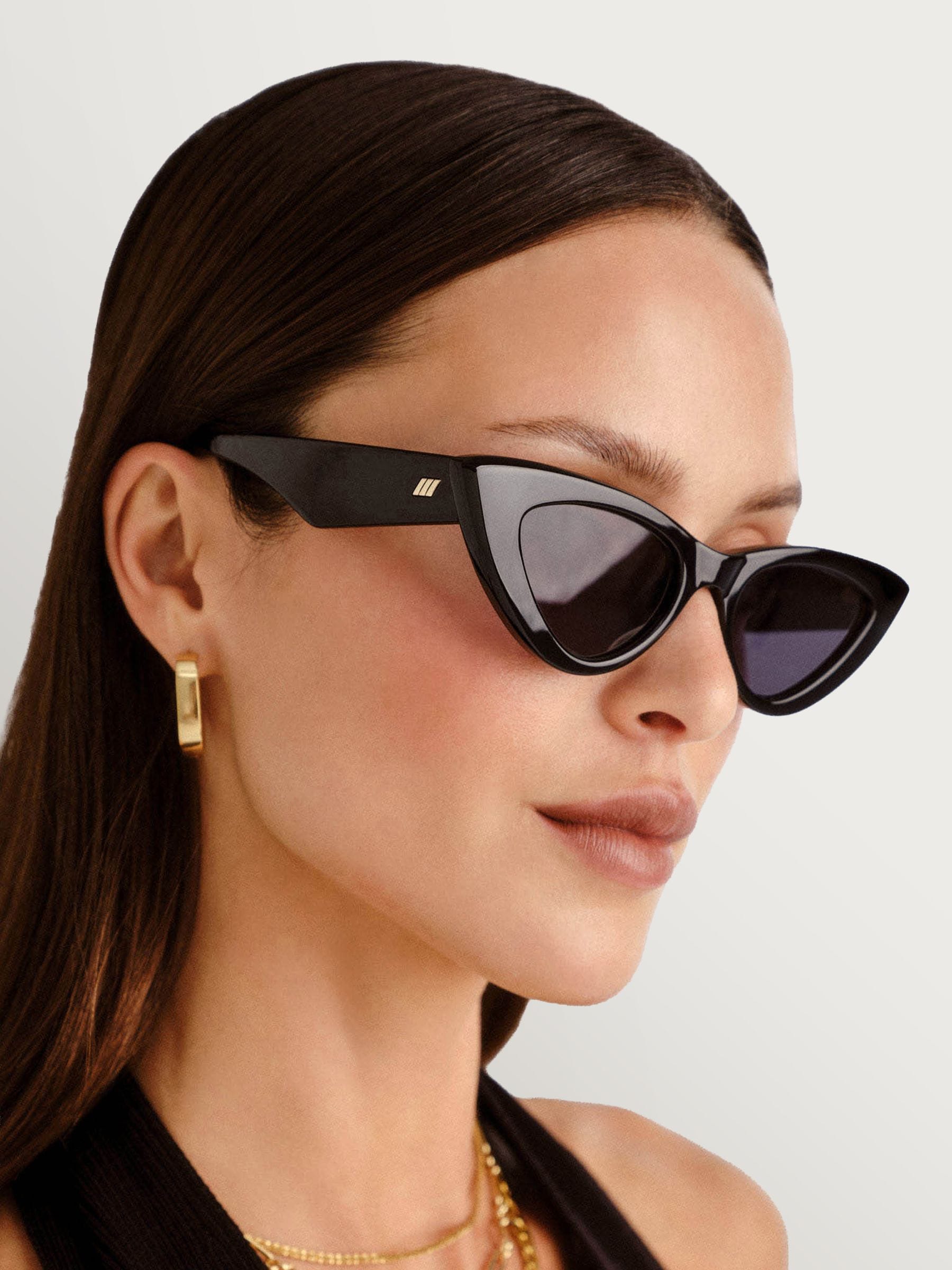 Le Specs Hypnosis cat-eye sunglasses black midsize - British product