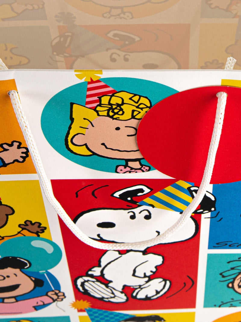 Hallmark Snoopy Peanuts Gang gift bags pack of 3 large - British product